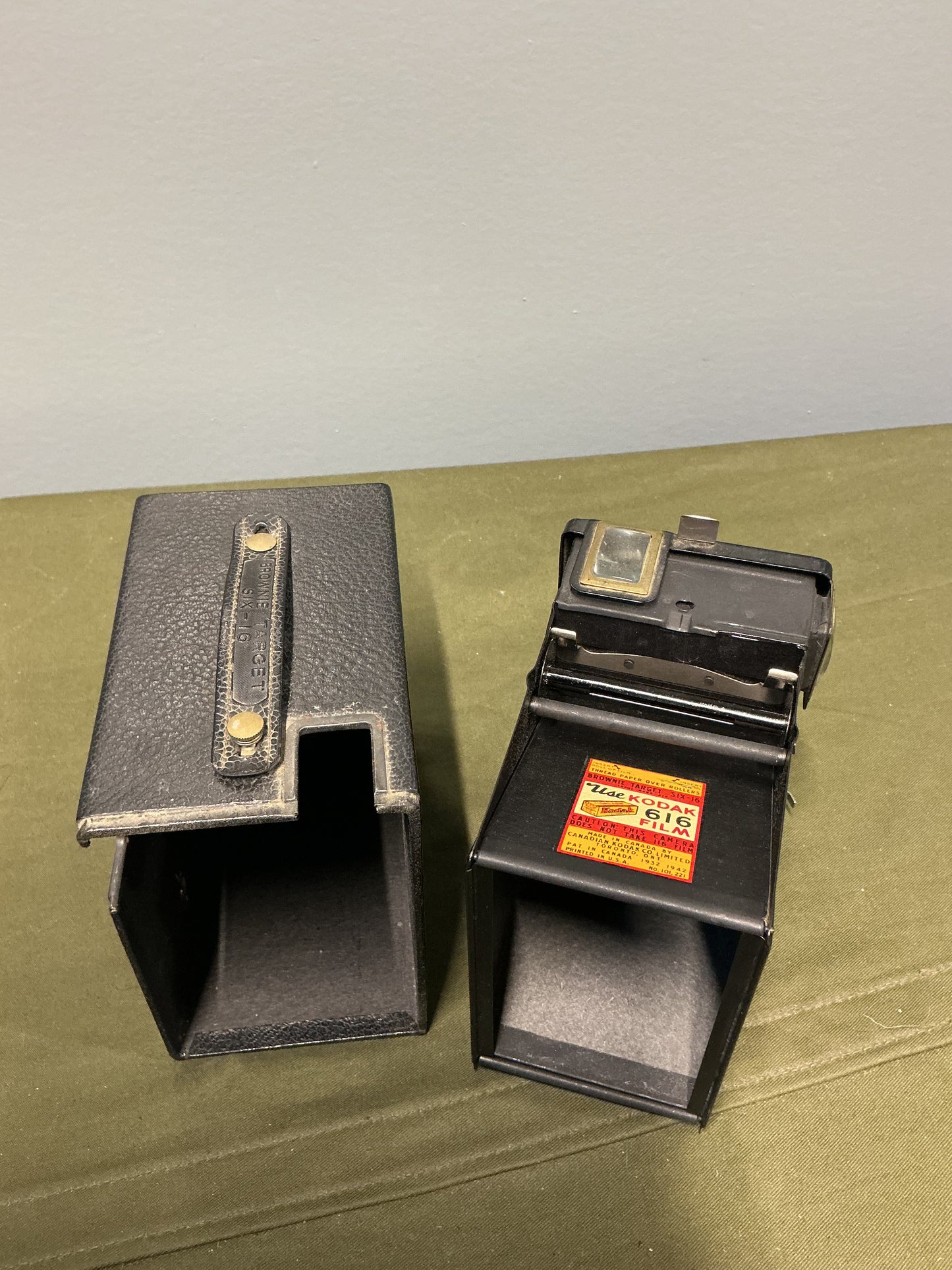 Kodak Brownie Target Six-16 box camera Made in Canada