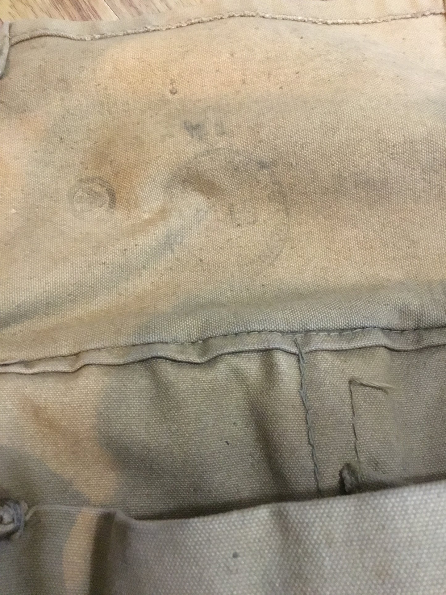 WW11 MK 111 Canadian Gas Mask ,Filter and Bag