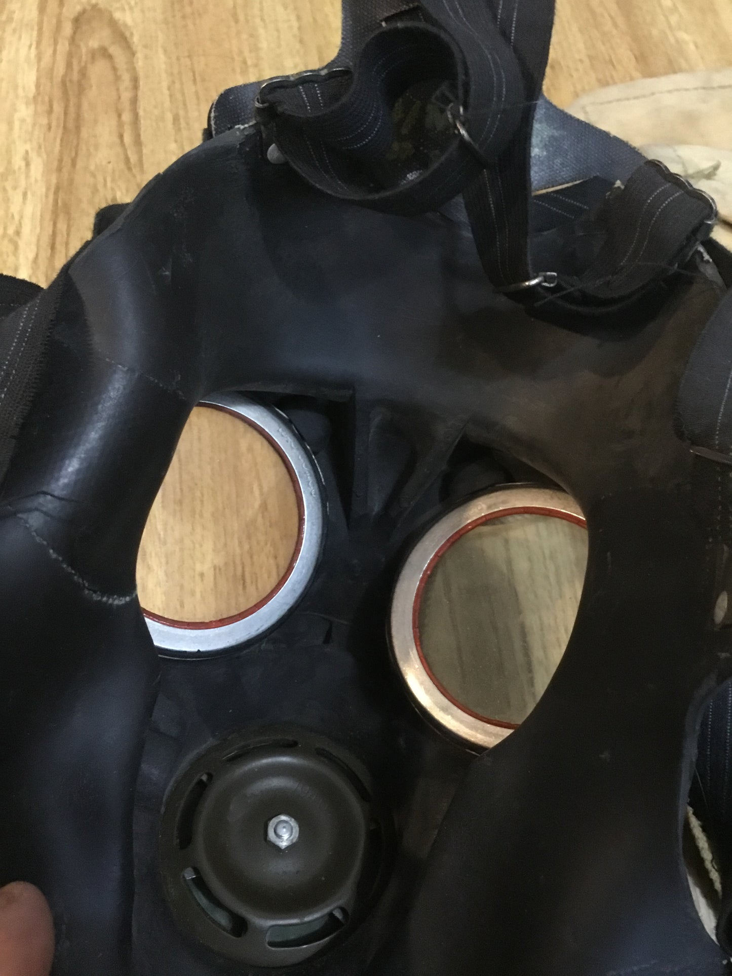 WW11 MK 111 Canadian Gas Mask ,Filter and Bag