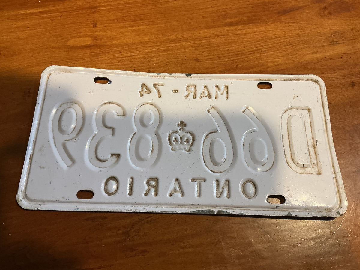 Mar 1974 Ontario License Plate D66👑839