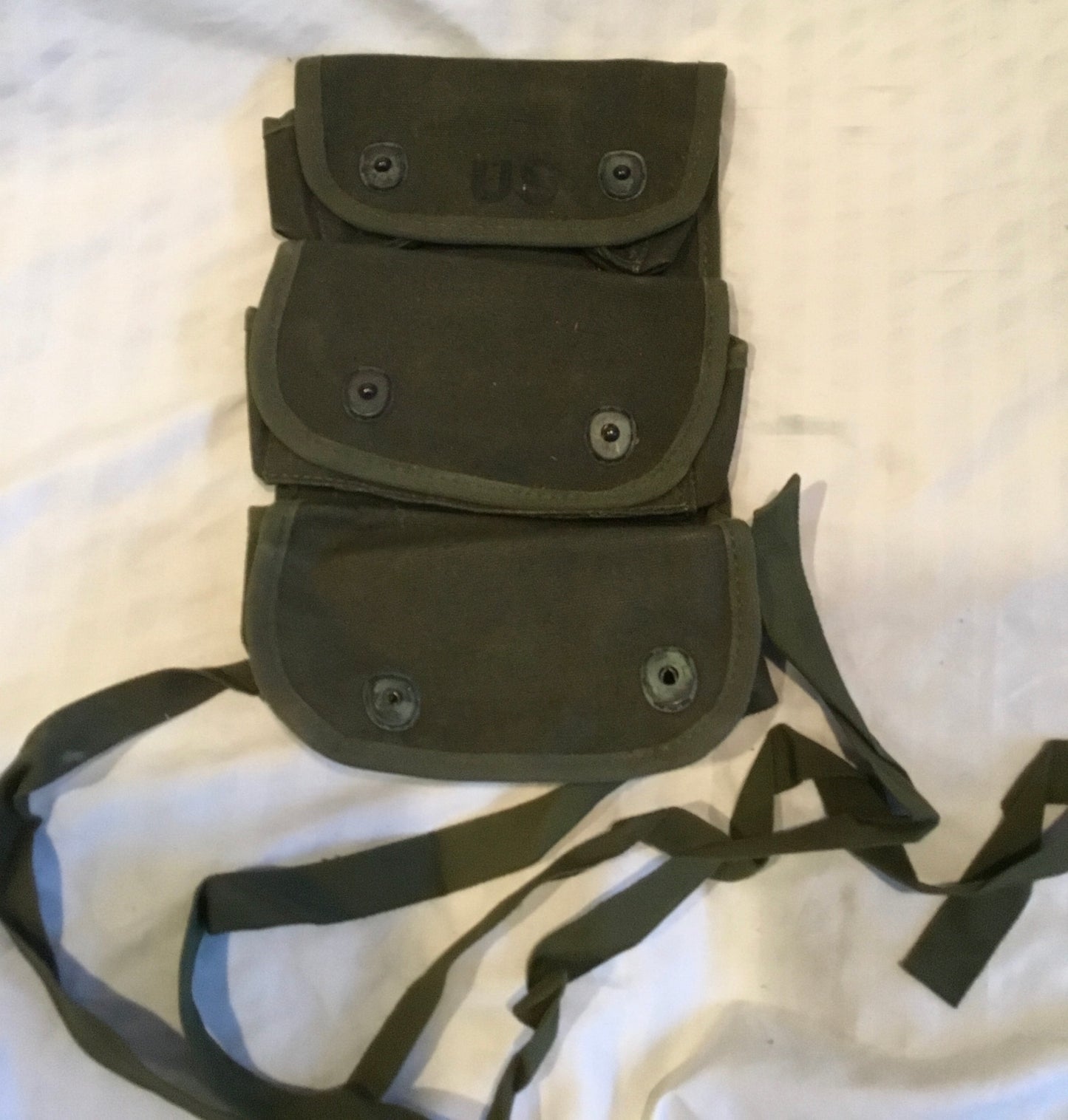 Vintage U.S. MILITARY 3 Pocket Grenade Carrier