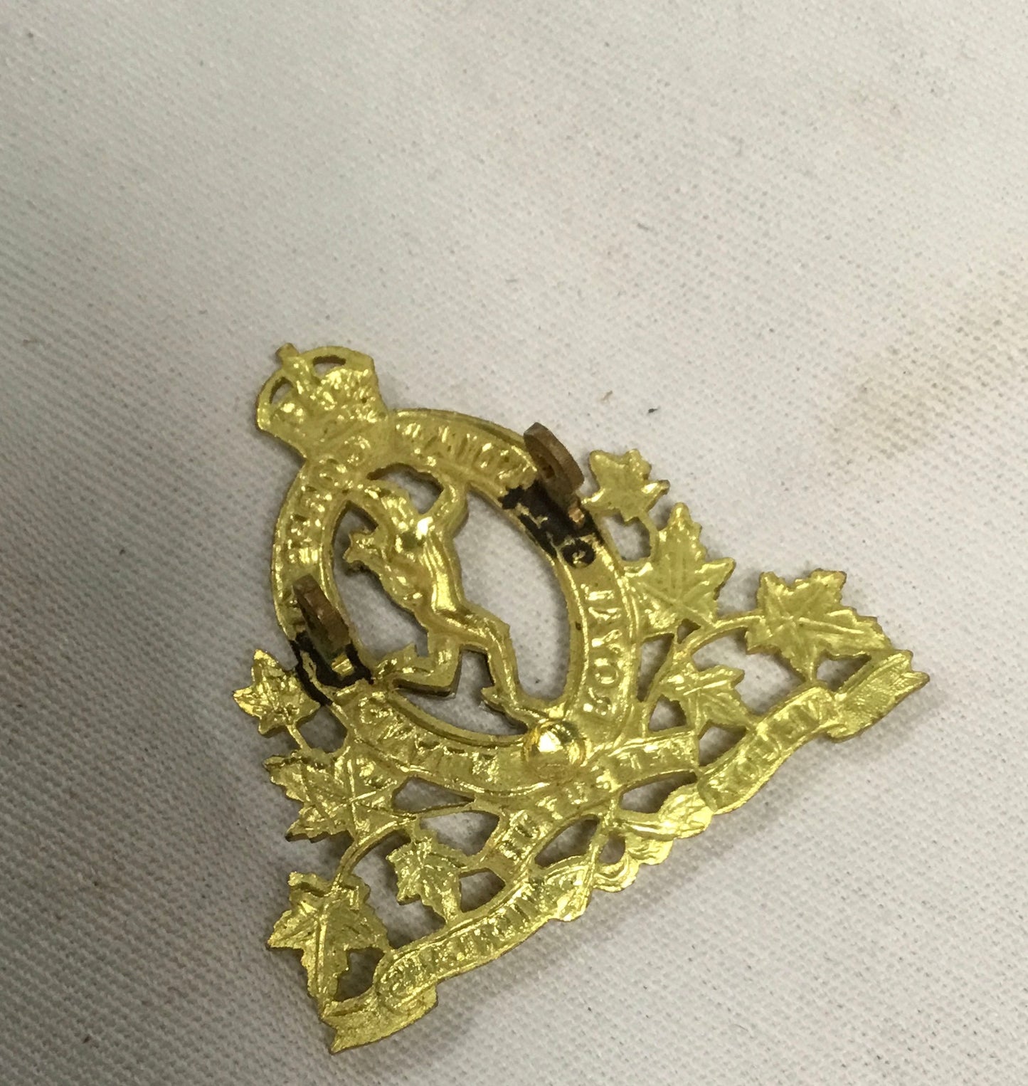 Royal Canadian corps of signals hat/ Badge