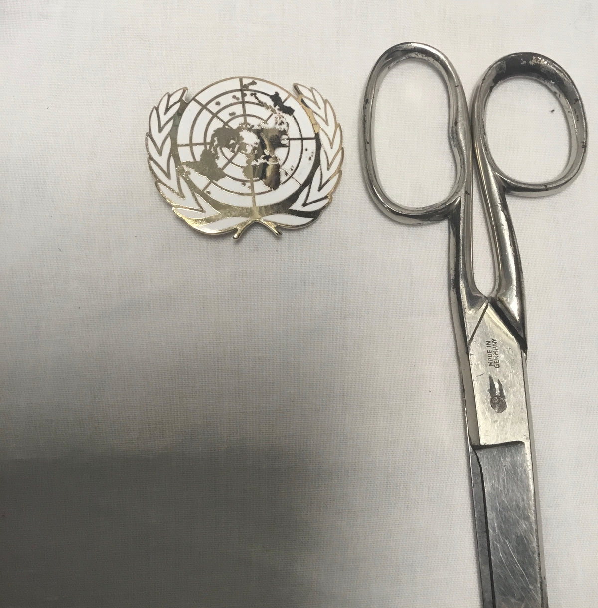 United Nations Badge /Pin – Roy's Army Surplus & Collectables