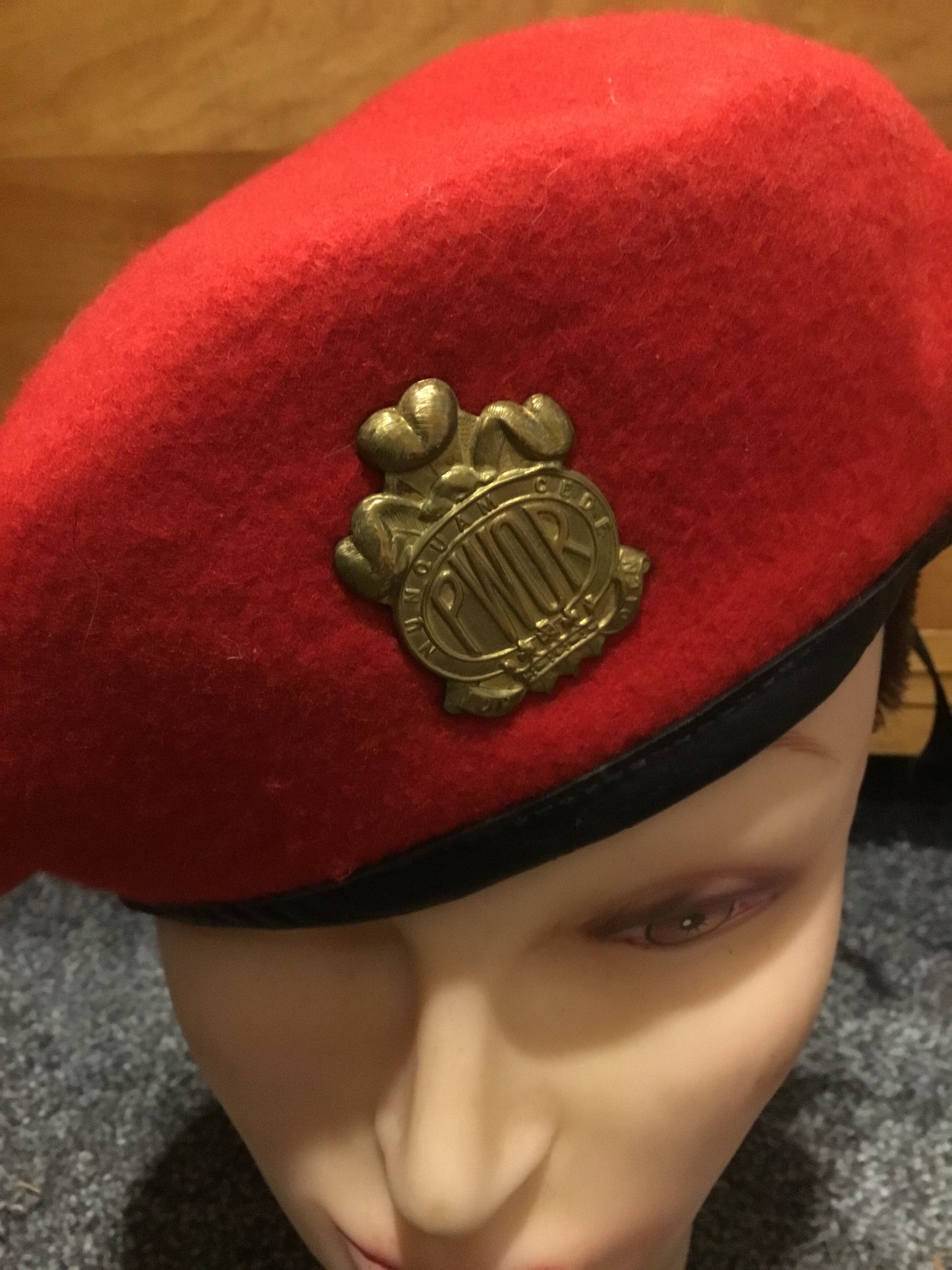 PWOR. PRINCESS OF WALES OWN CAP BADGE with Red Beret.