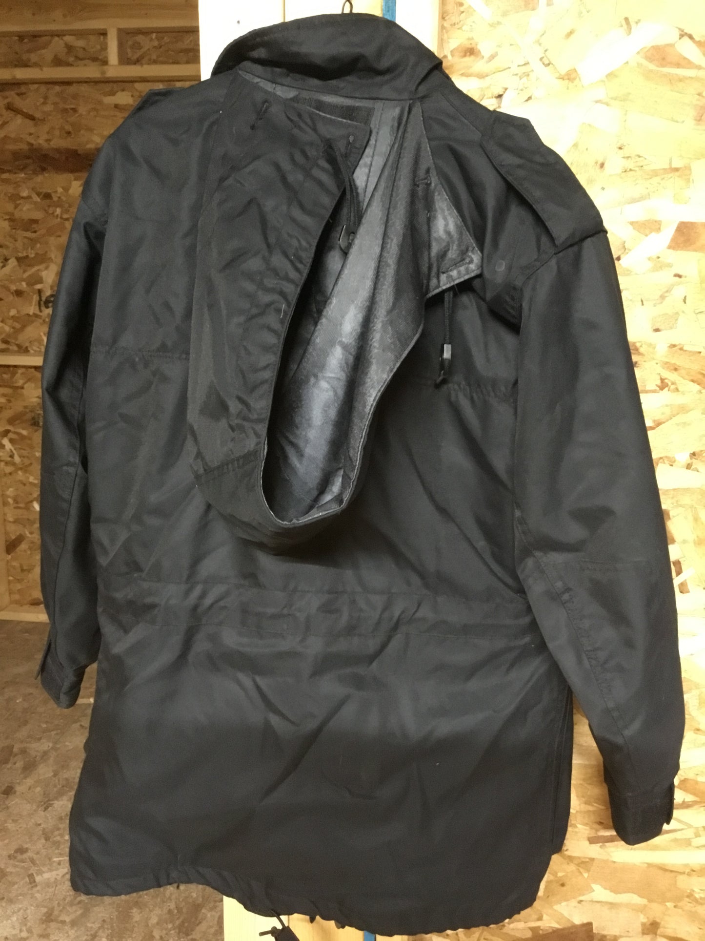 Canadian Navy Wet Weather Parka , size is 6436 or small