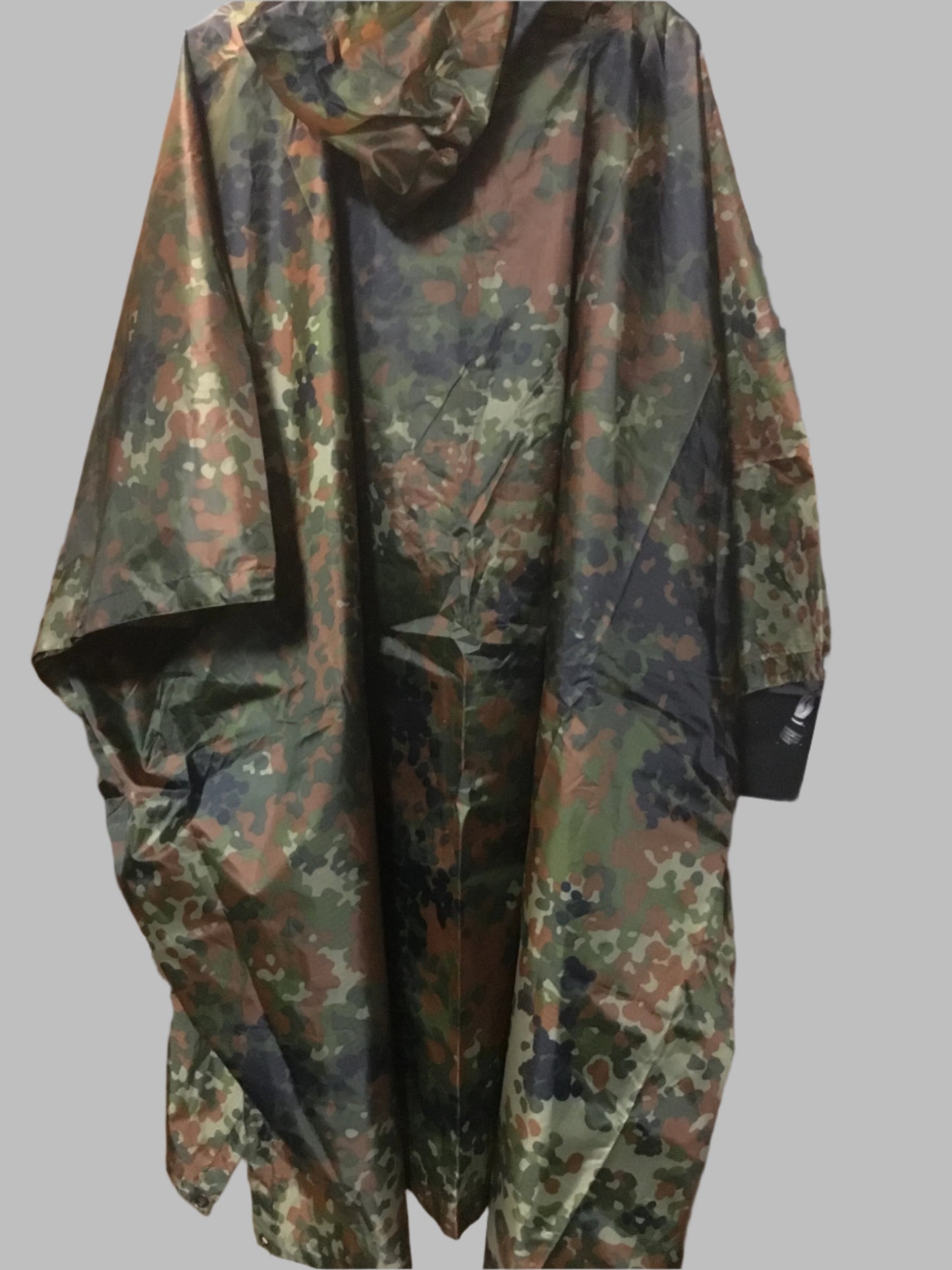 New Flecktarn Pattern Poncho , also in Black