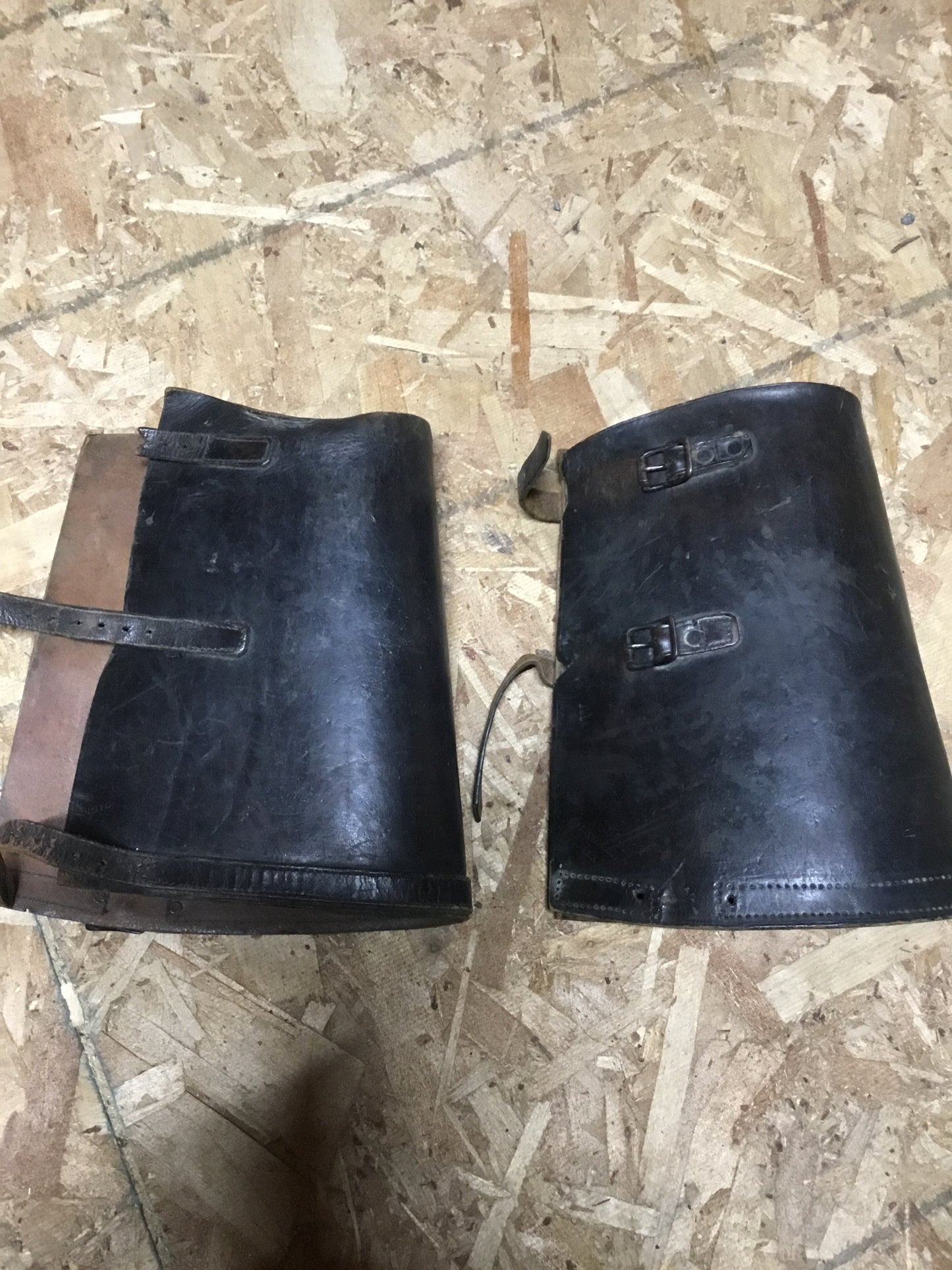 Per WW1 Canadian Leather Gaiters  1910-1911