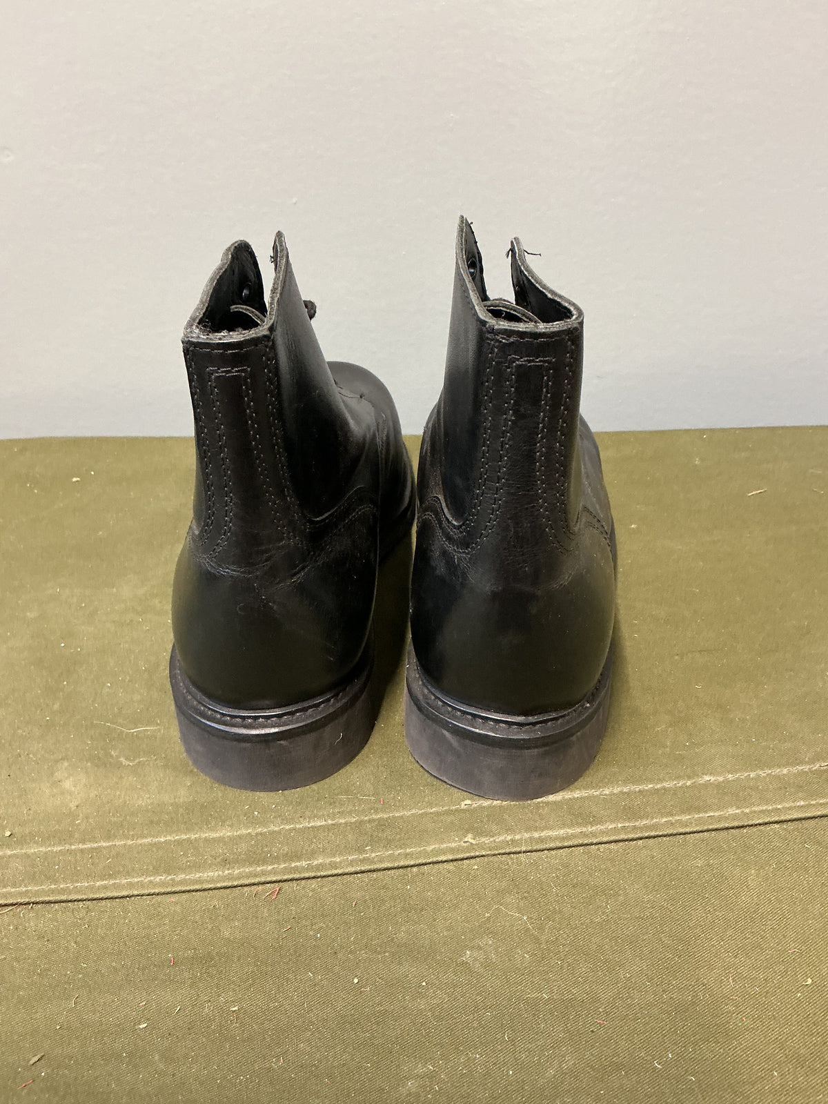 Canadian Forces Dress/Parade Boot Size 9.5 Non Steel Toe