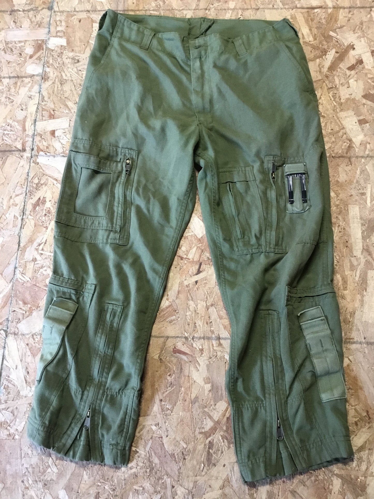 Canadian forces Helicopter Crew Pants, Military Size is 70/40 Or 40 inch waist
