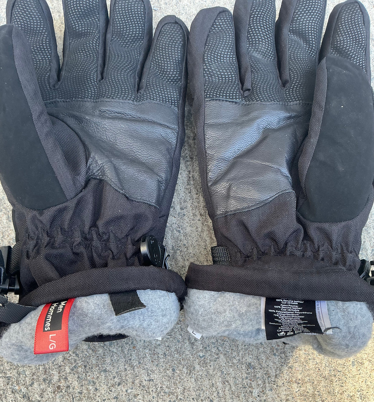 Canadian made KOMBI Gloves Waterproof  Large in very good , used by the Canadian military . Lightweight .