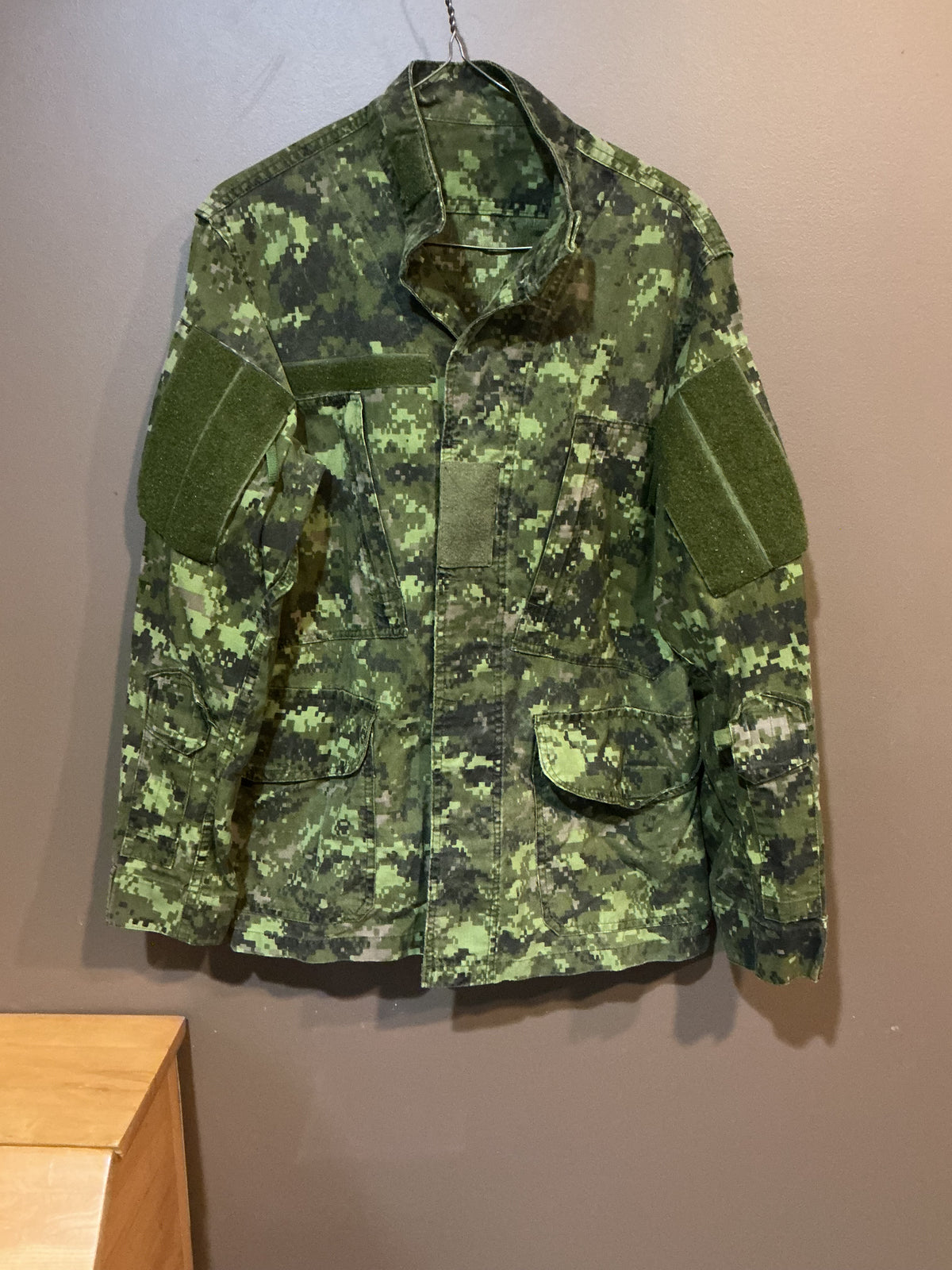 Canadian Forces Cadpat Pattern Combat Shirt 67/36  Small Short