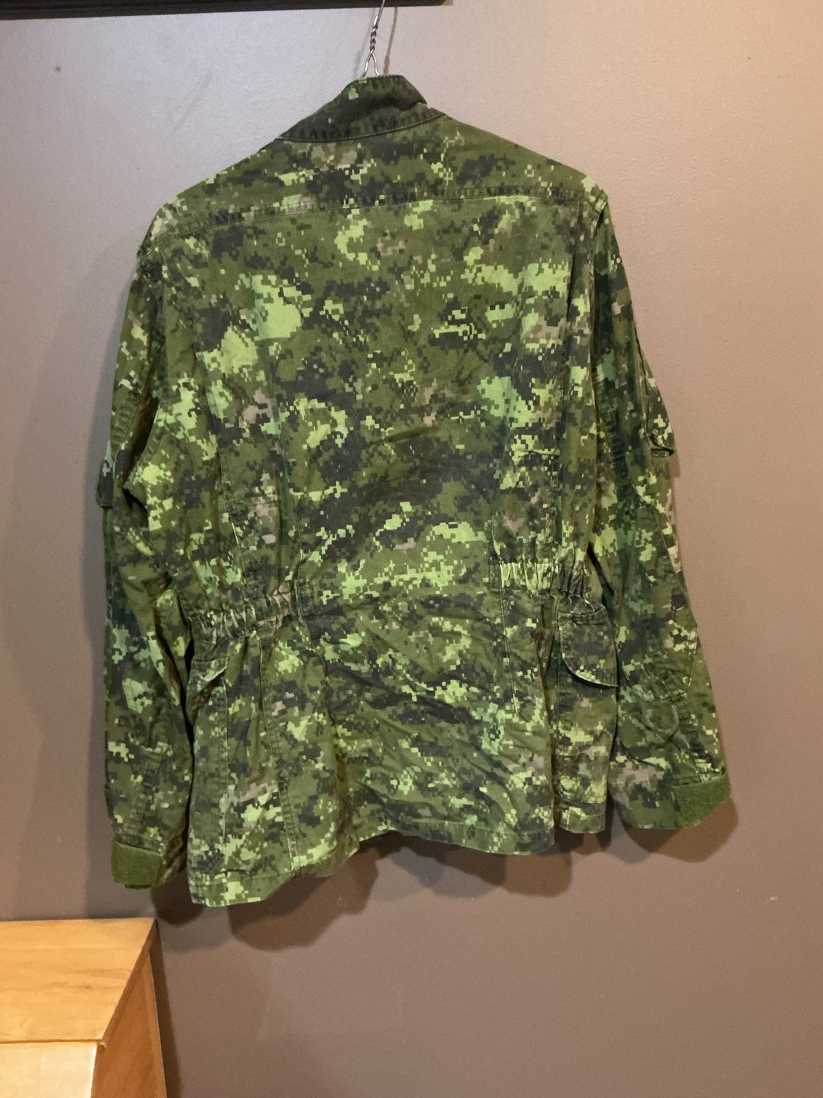 Canadian Forces Cadpat Pattern Combat Shirt 67/36  Small Short