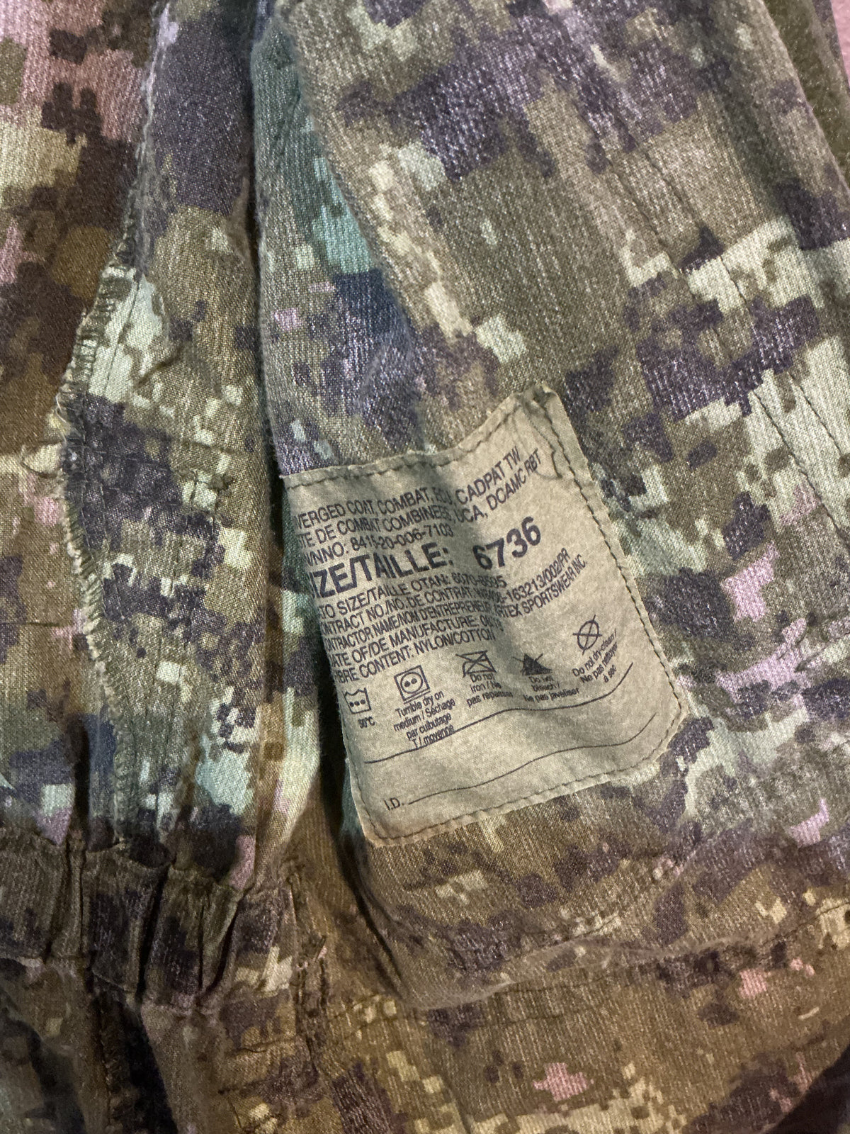 Canadian Forces Cadpat Pattern Combat Shirt 67/36  Small Short