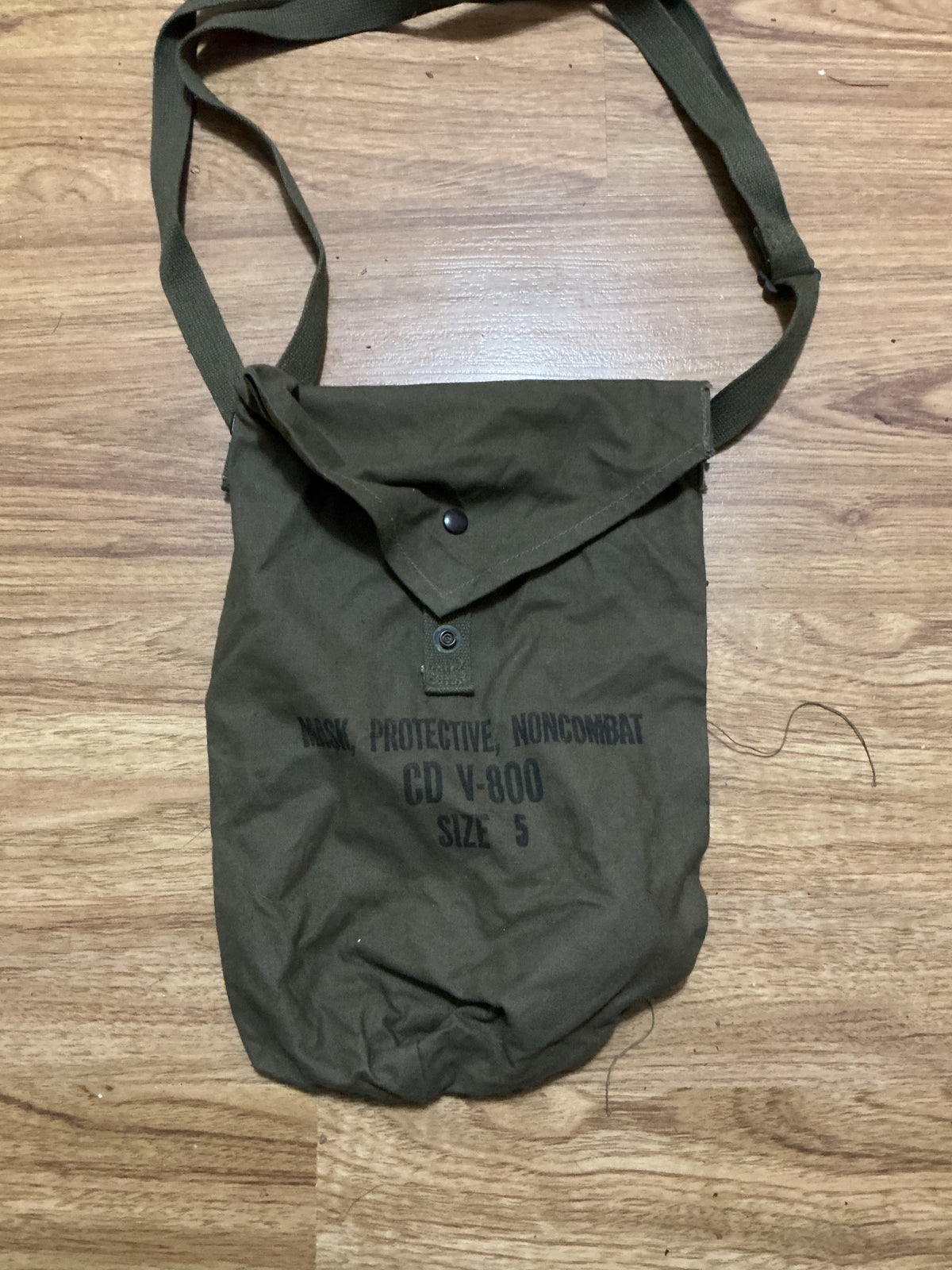Vintage U.S. CD-V-800 Gas Mask Bag