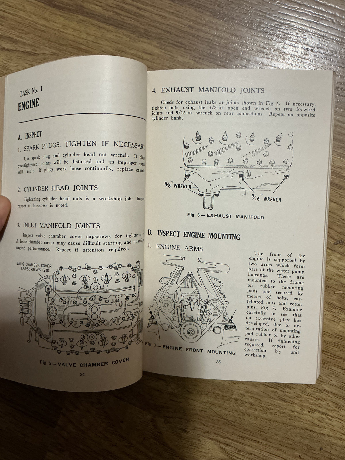 1945 Australian Military Forces Drivers Handbook for Ford CWT Gun Tractor etc