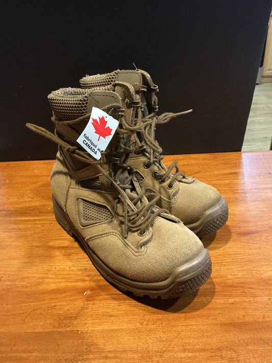 Terra ;Canadian Temperate Combat and Land Operation Boots Size 6.5
