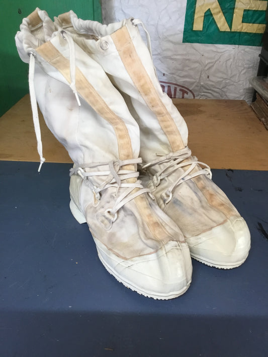 Canadian Military Winter ;Muckluck Boots Size ;12 in good condition