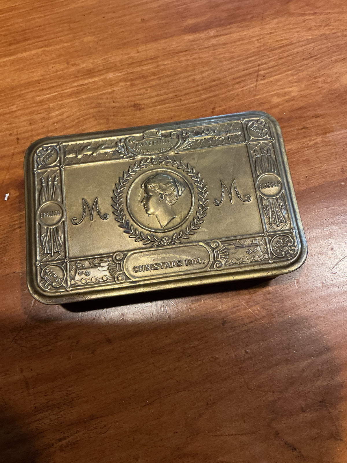 WW1 British 1914 Princess Mary Brass Gift Tin  for Troops at the Front