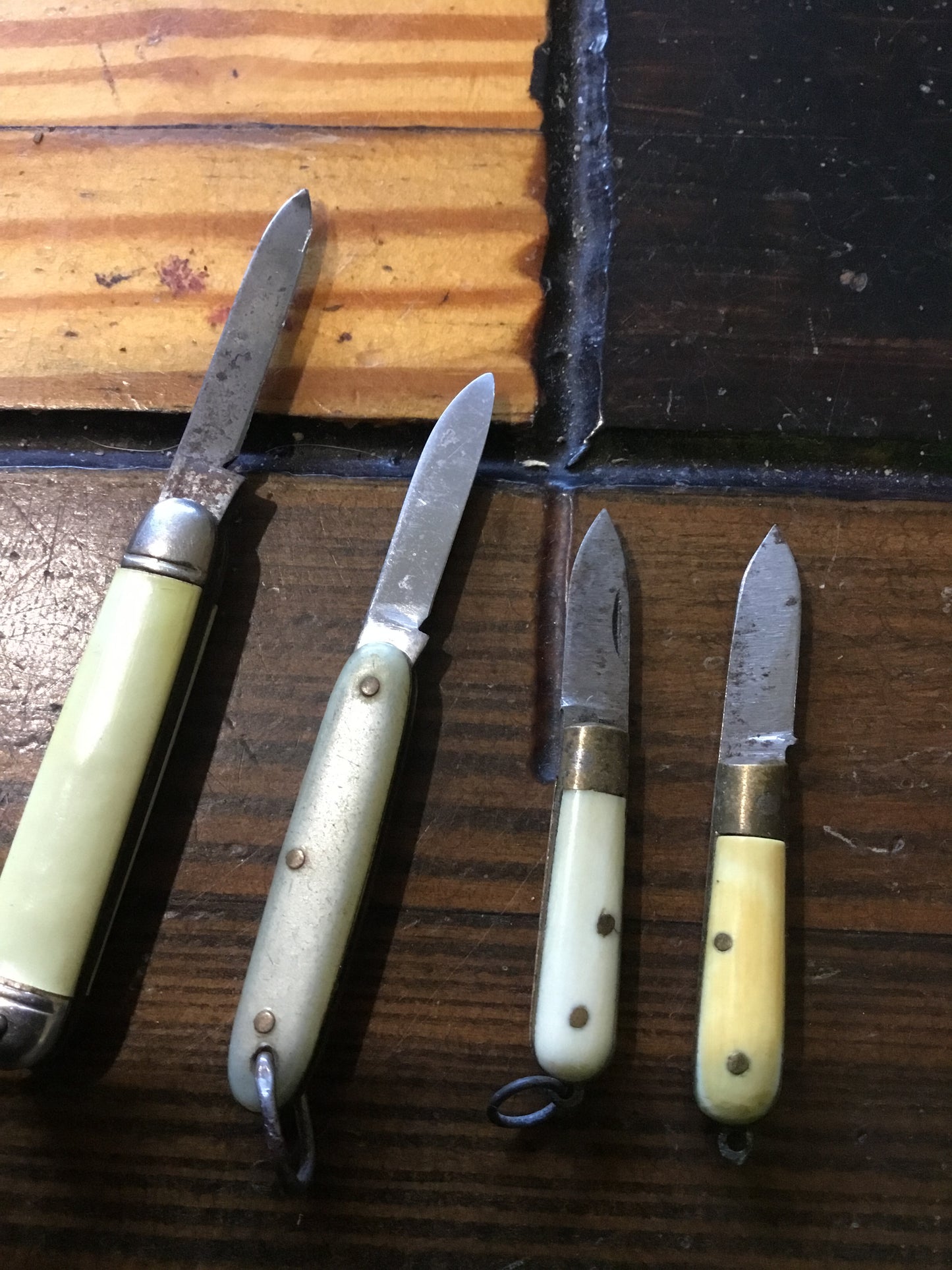 Lot of 4 Small Pocket Knives British