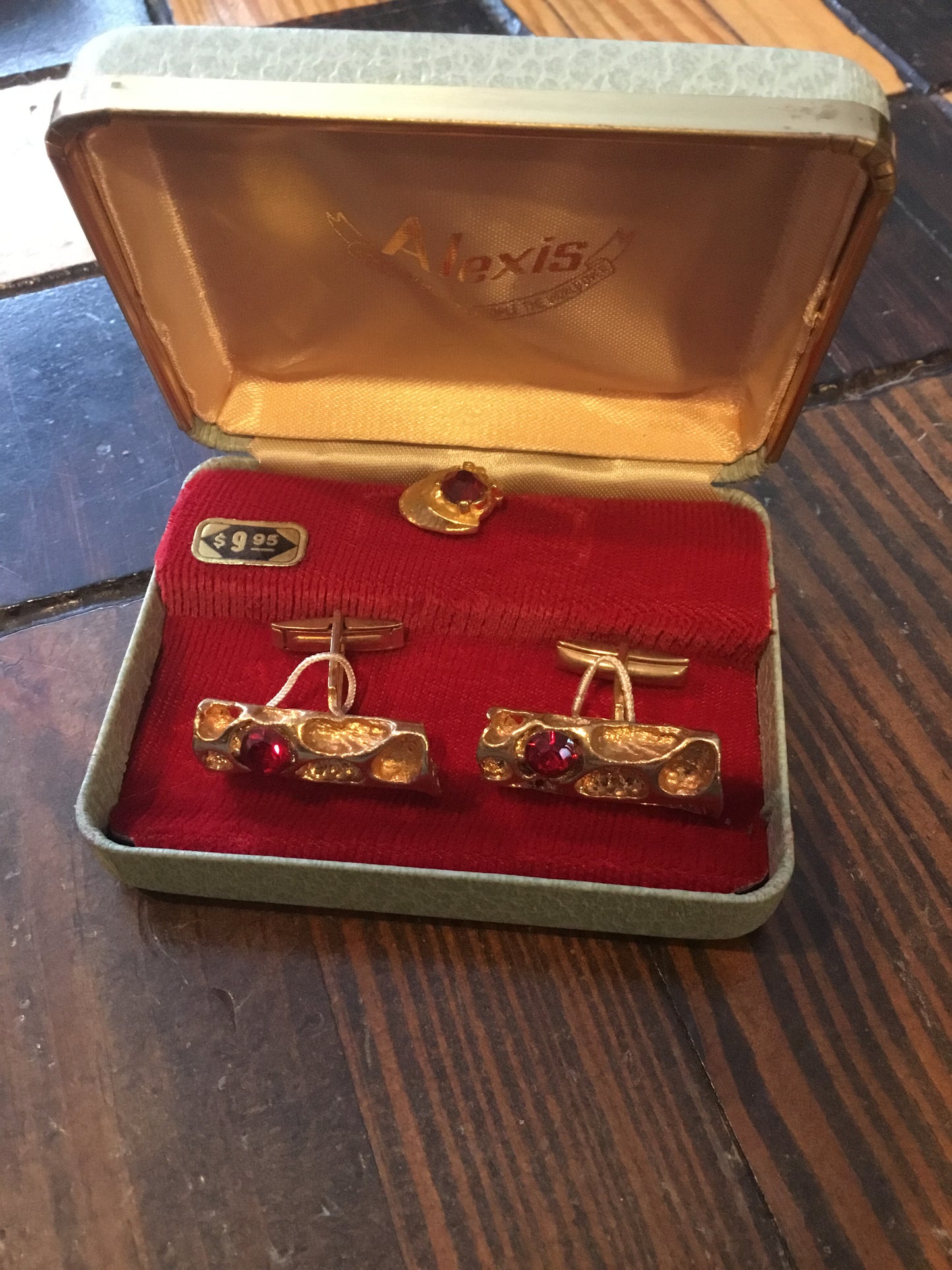 Vintage Alexis Cufflinks and Tie Pin  in Box