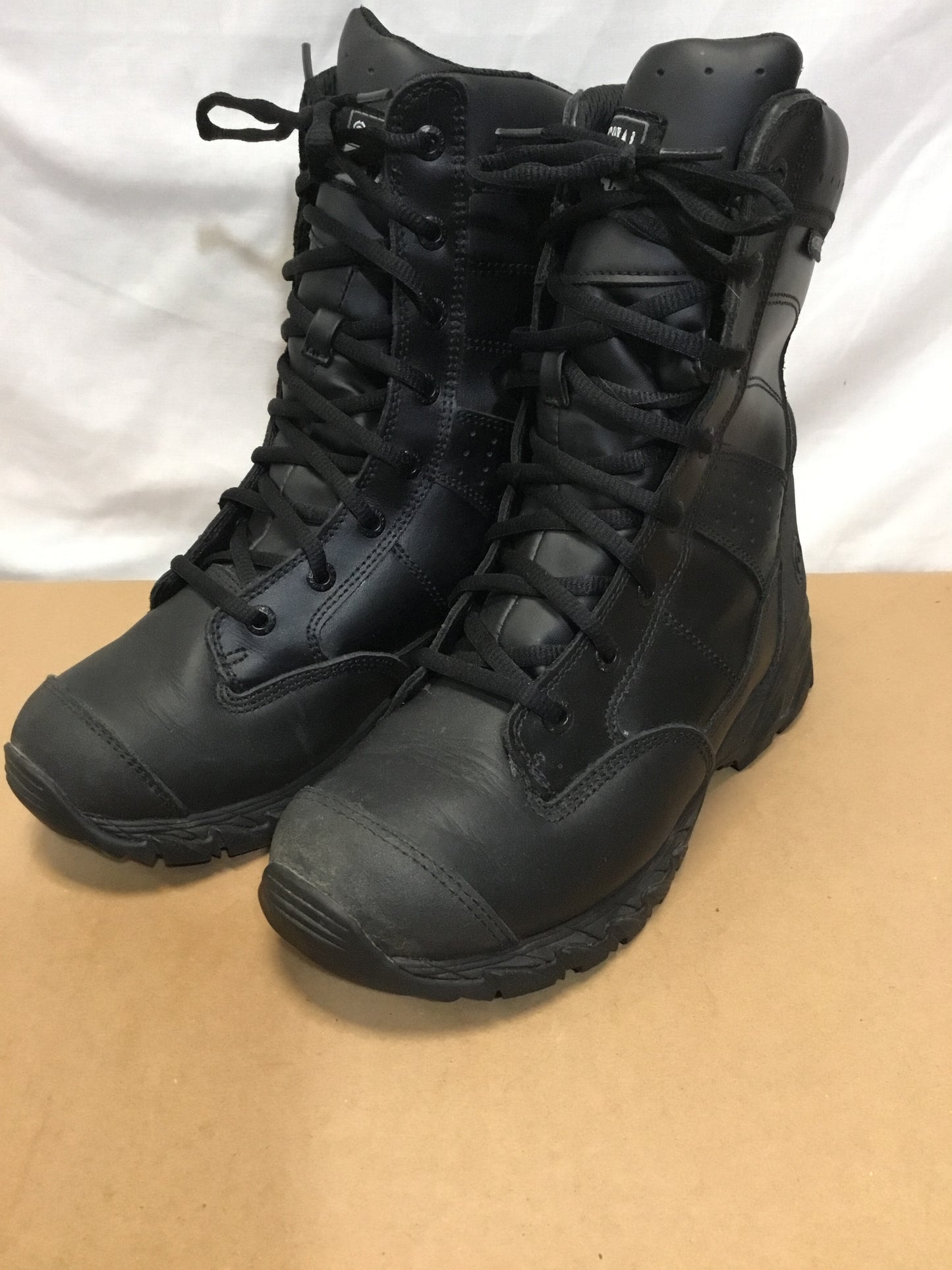 Original Swat Boots Size 8 U.S. ;in very good condition ,light use Waterproof , lightweight .