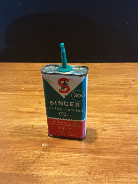 VINTAGE SINGER SEWING MACHINE OIL 30 CENTS TIN CAN -  Empty 4 oz.