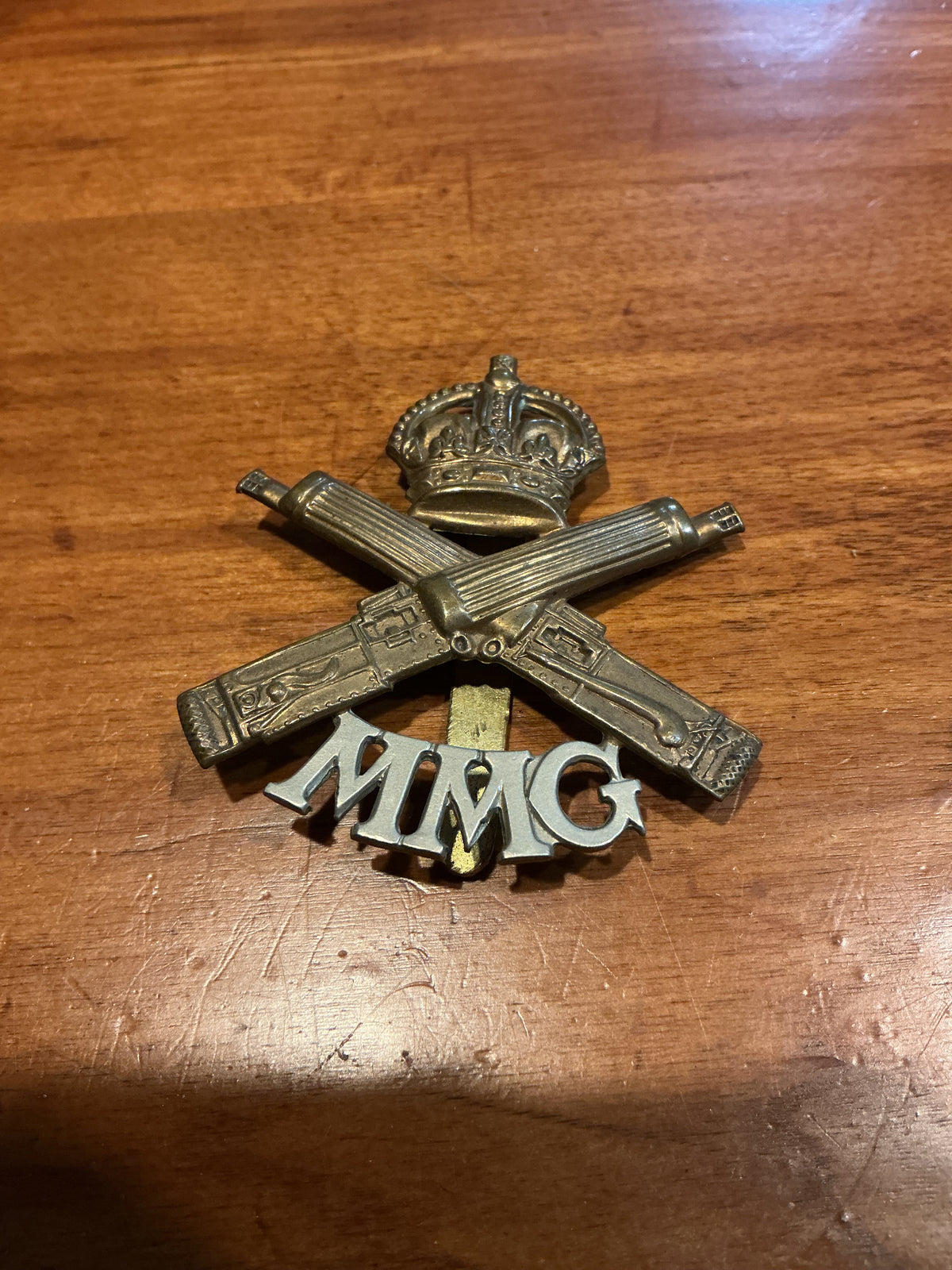 BRITISH Motor Machine Gun WW1 bi-metal cap badge