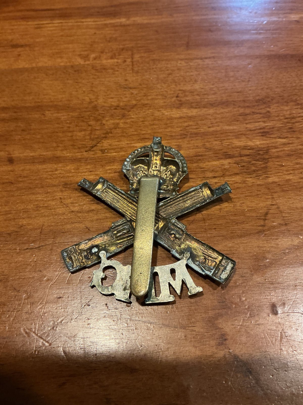BRITISH Motor Machine Gun WW1 bi-metal cap badge