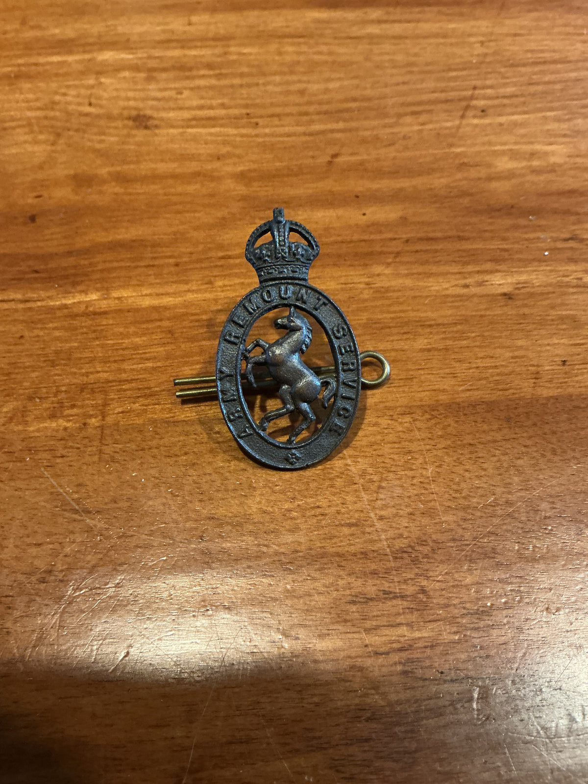 British Army Remount Service rare WW1 bronze cap badge
