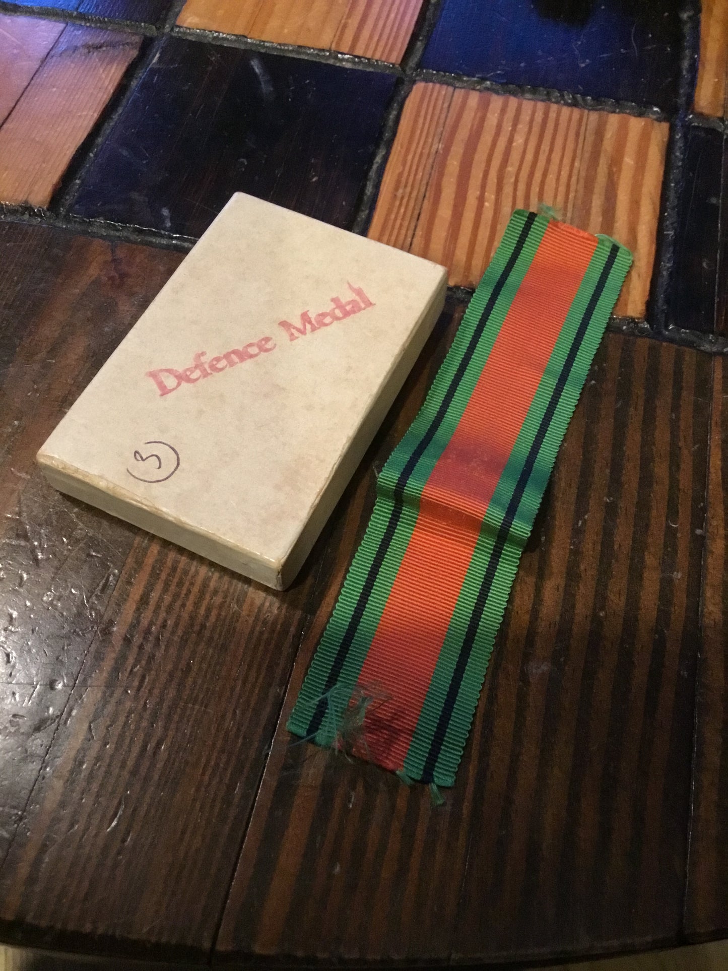 WW11 CANADIAN Defence Medal Box and Ribbon