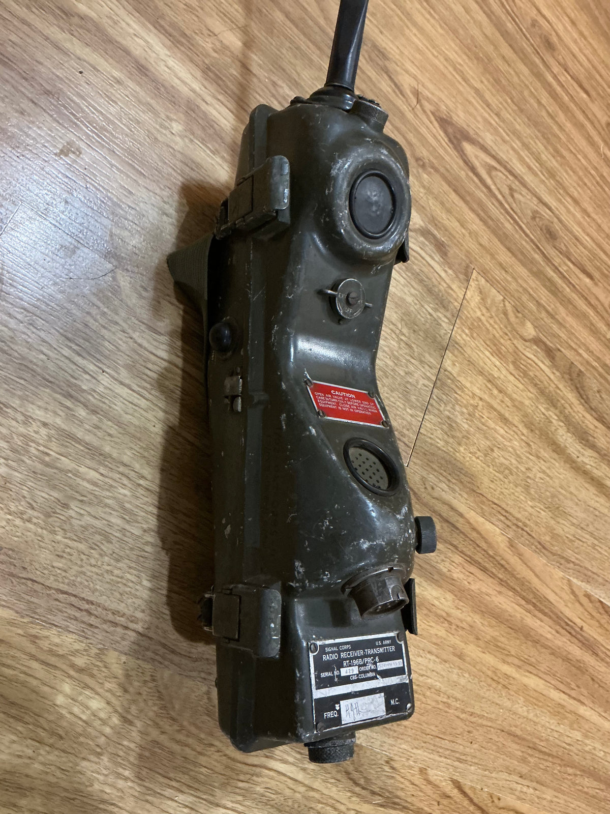 Early U.S. MILITARY RT-196 PRC-6 receiver/ transmitter Radio