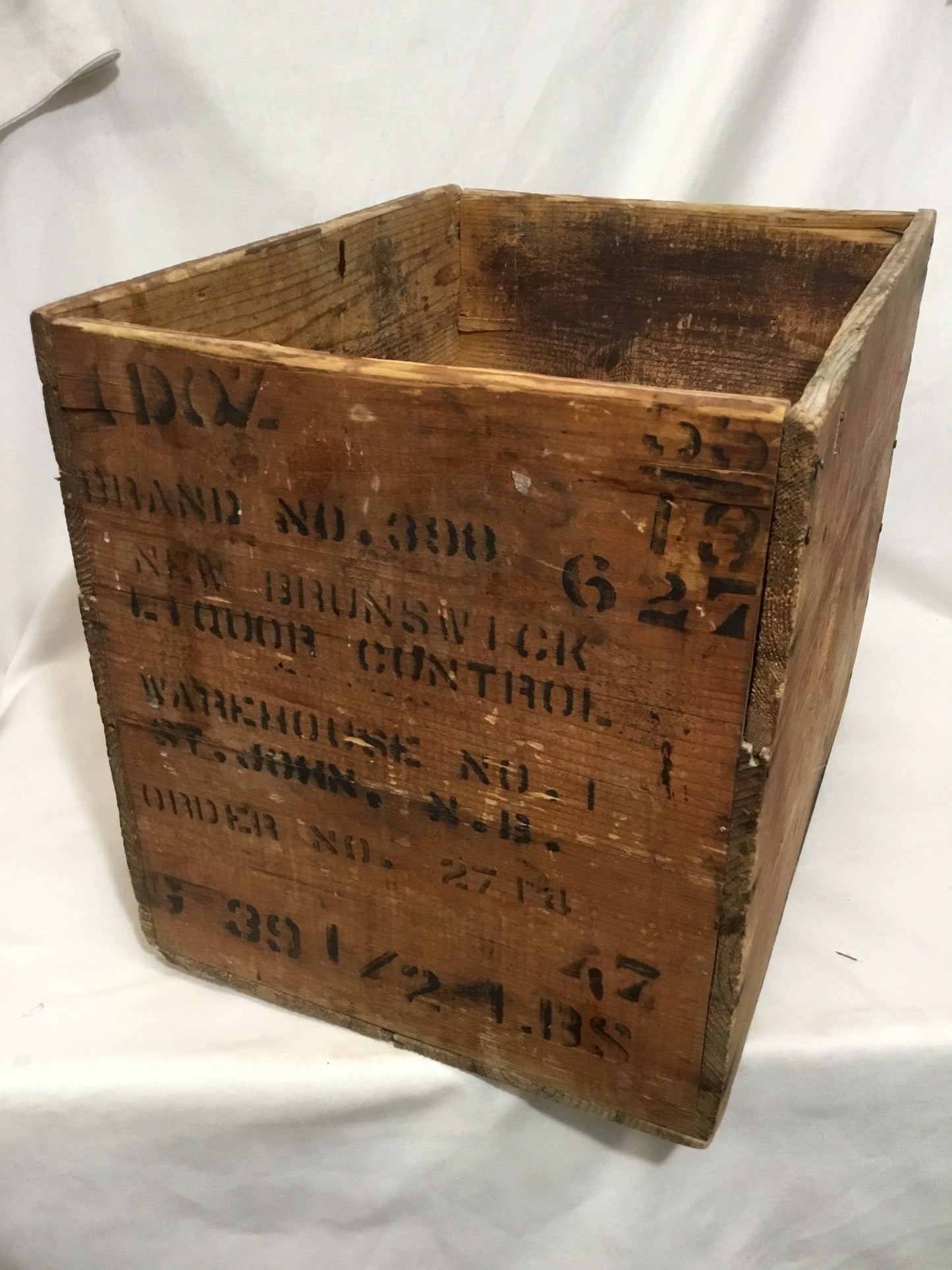 Johnny Walker, red label scotch whiskey wooden crate