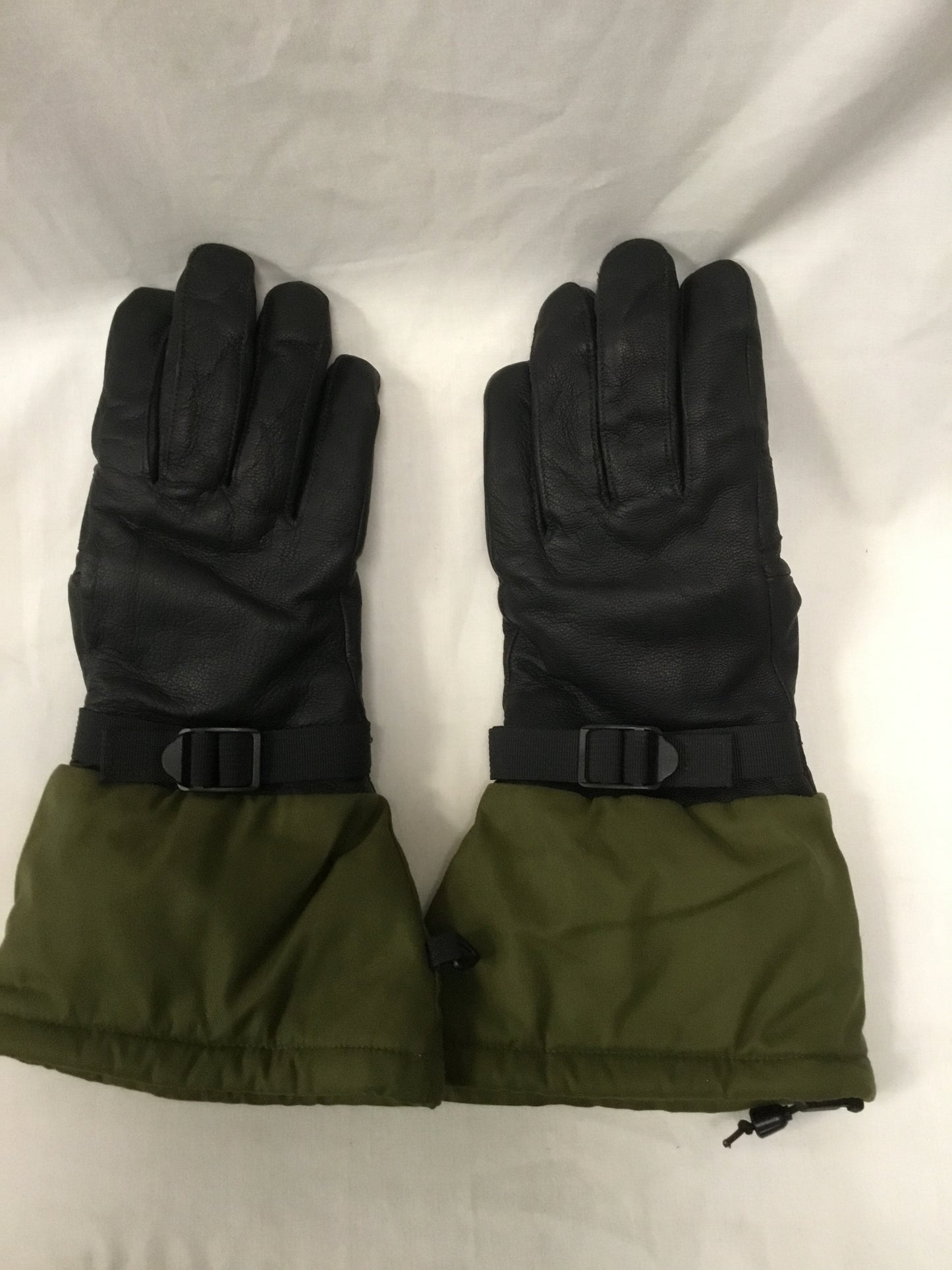 Canadian Forces Wet Weather Gore- Tex Lined Gloves