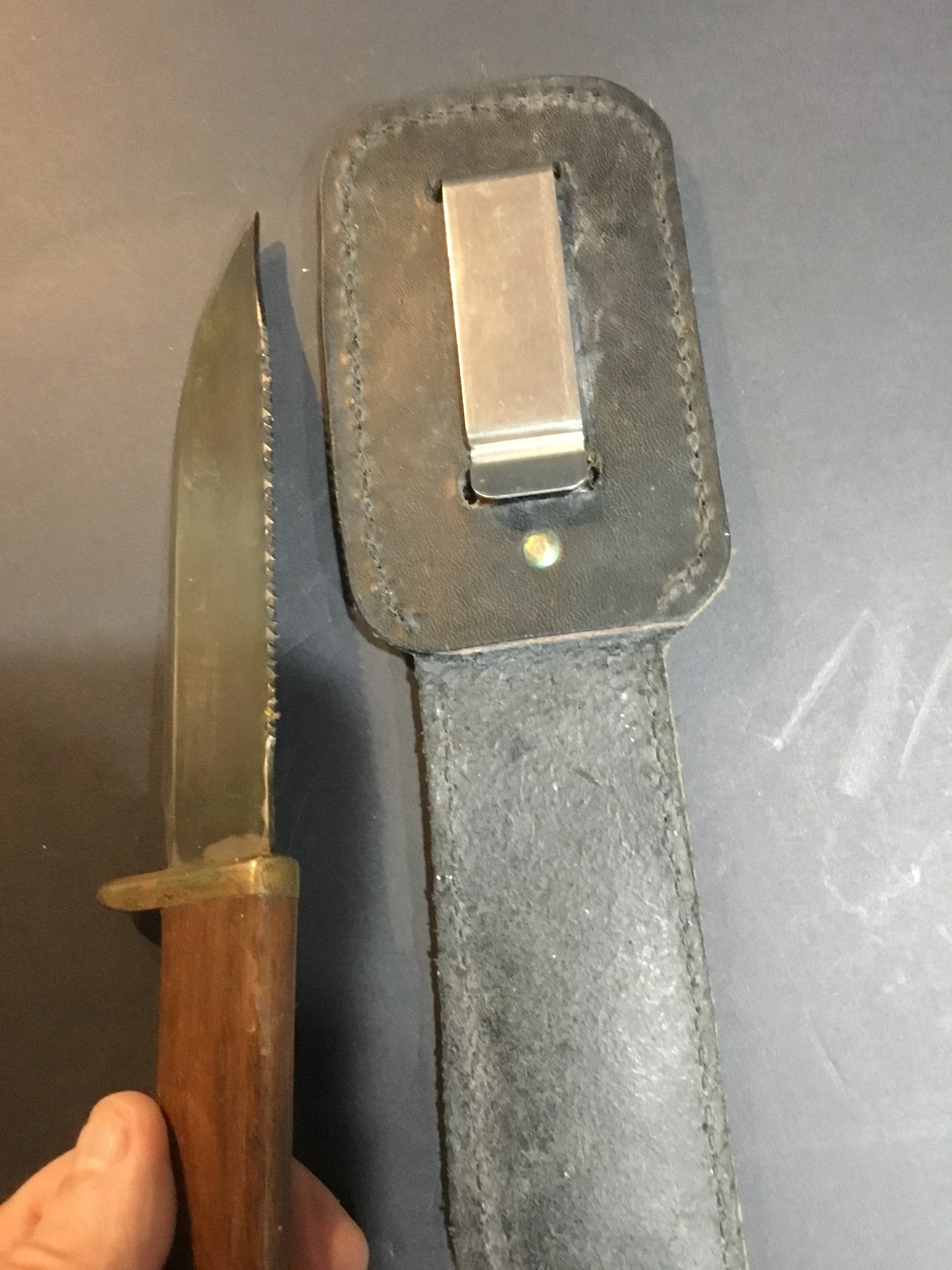 Fixed Blade Flat Handle Knife Leather Sheath