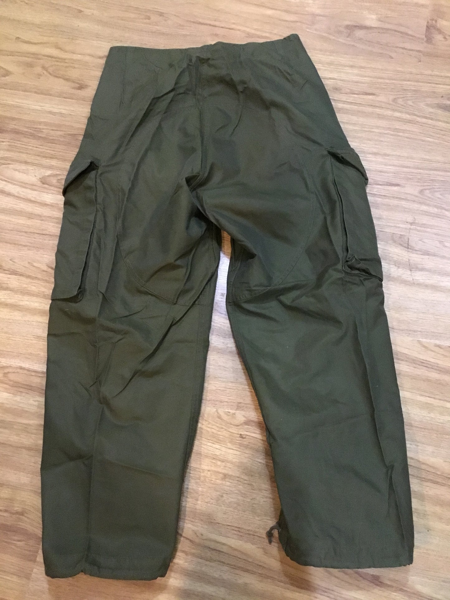 Vintage Canadian Military Wind Pants ,Small