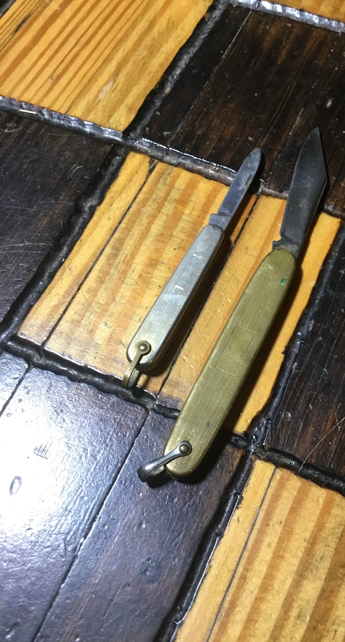 Two Small art nouveau pocket Knives