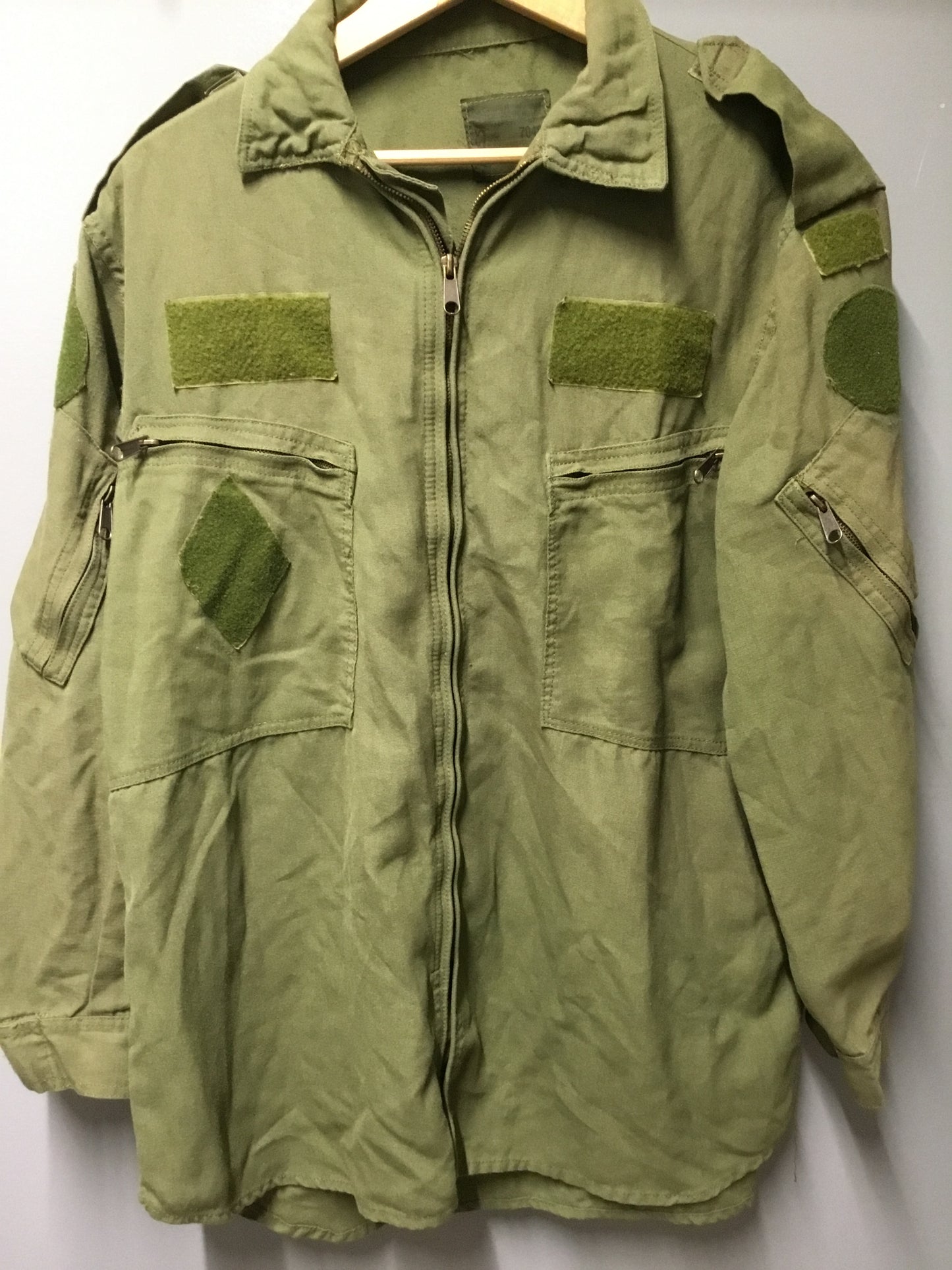 Canadian Armed Forces helicopter crew shirt/jacket , in good condition with light fading ;size 70/48 or XLarge Tall