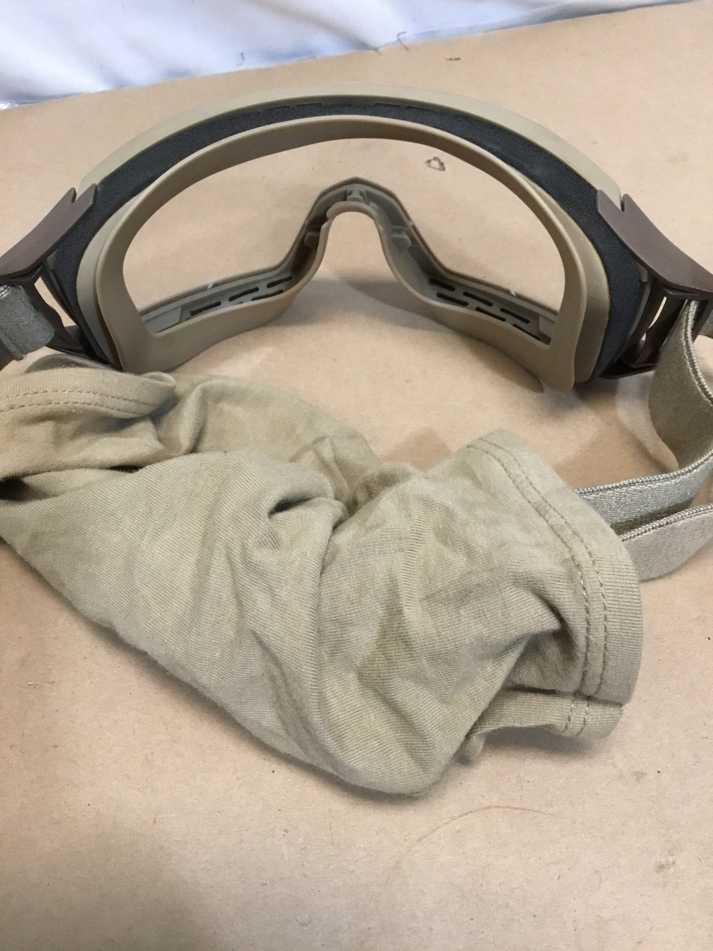 CANADIAN FORCES  ARMY ESS BALLISTIC GOGGLES WITH CLEAR LENS