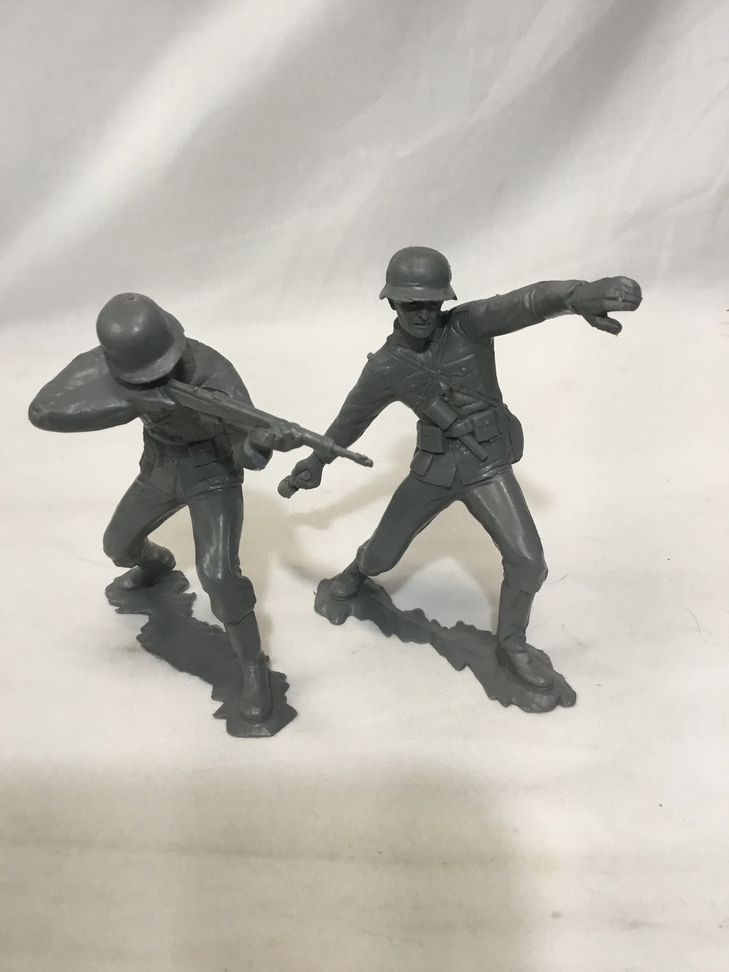 Lot of 2 Louis  Marx, German soldiers, 6 inch 1963