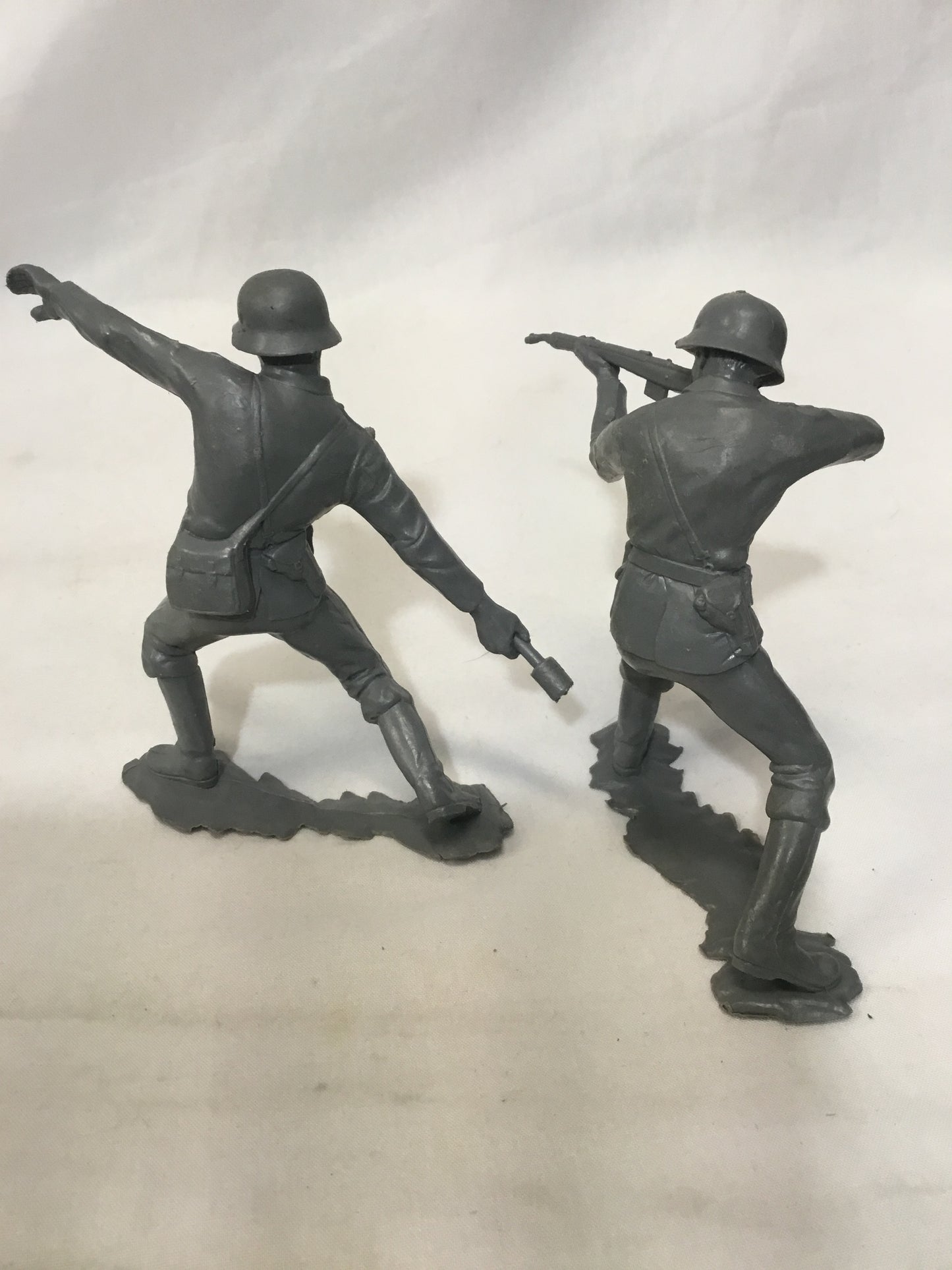 Lot of 2 Louis  Marx, German soldiers, 6 inch 1963