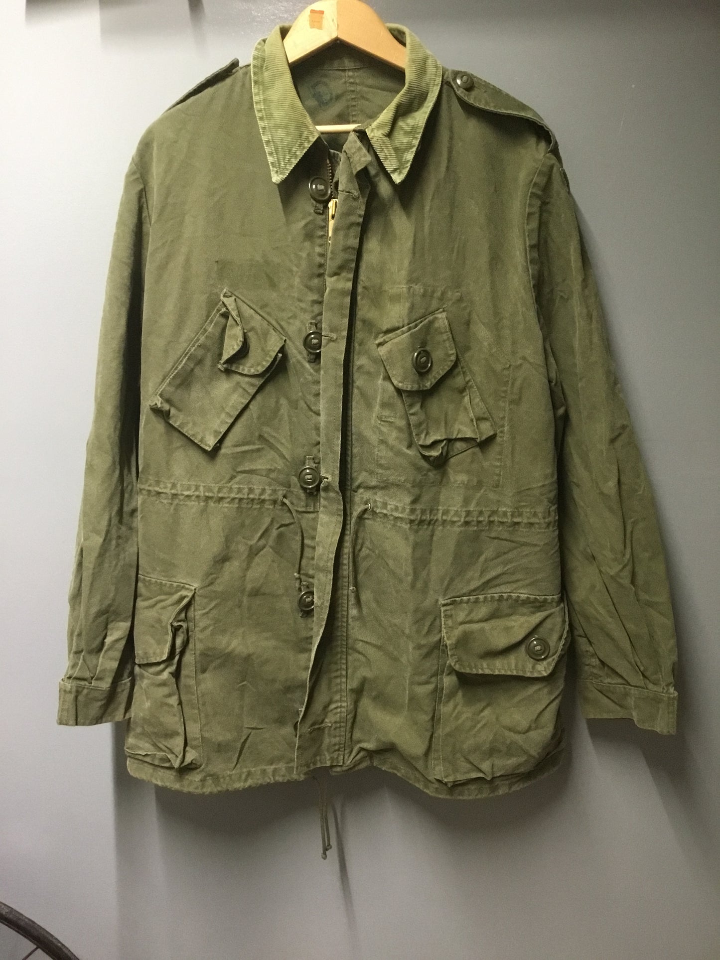 Vintage  Canadian Forces Combat Jacket Large /Tall