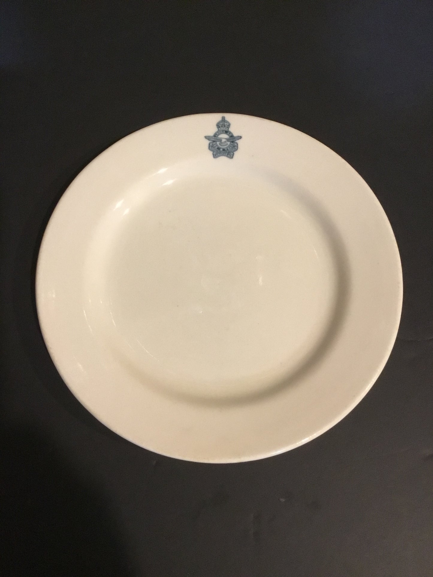 Medalta Potteries RCAF Insignia Vitrified medium plate  - 1952 Scarce Vtg.