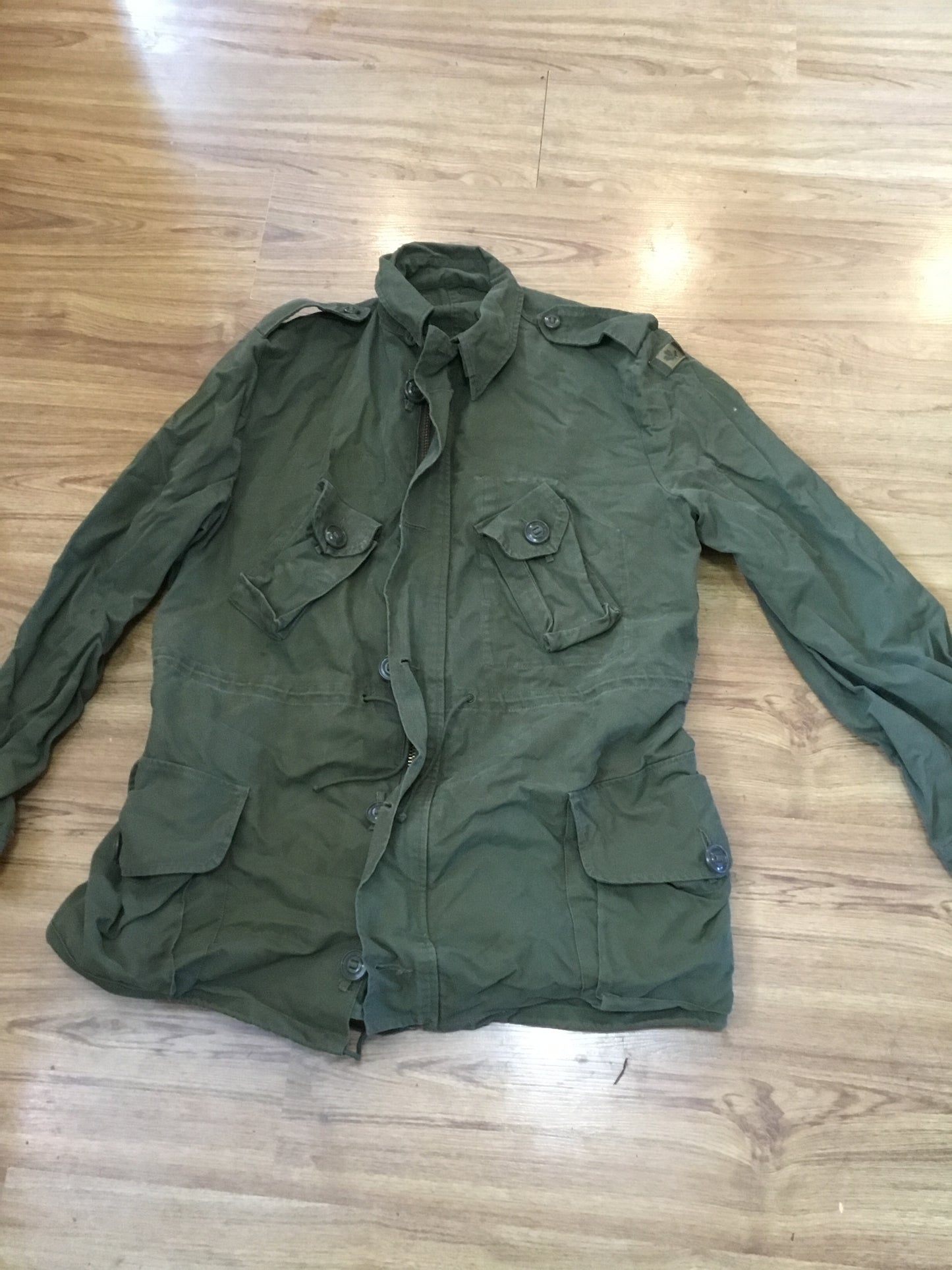 Vintage Canadian Army Combat/ Bush Jacket Large