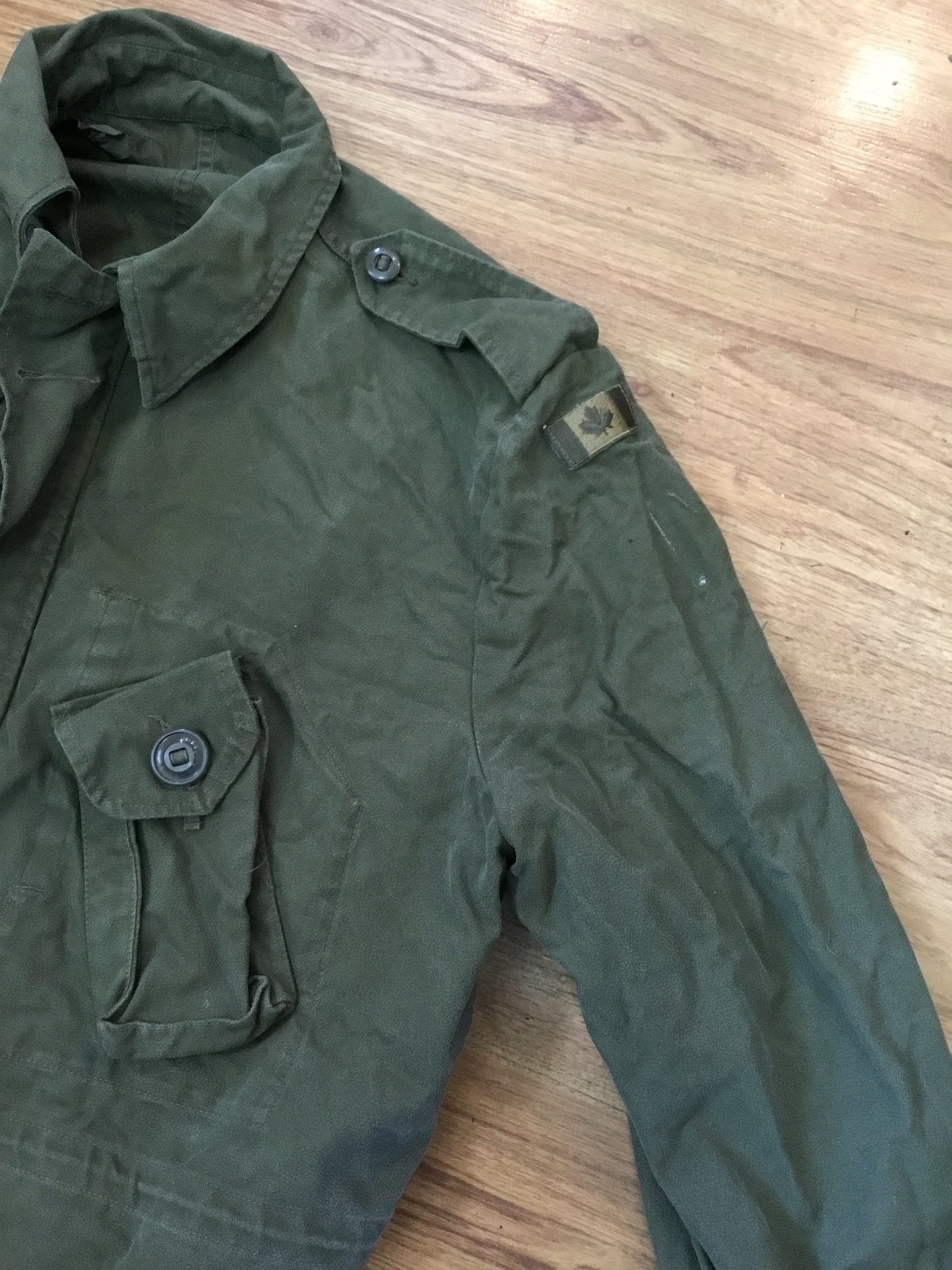 Vintage Canadian Army Combat/ Bush Jacket Large