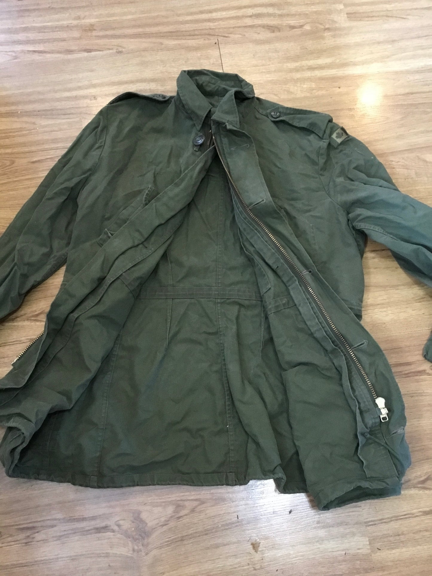 Vintage Canadian Army Combat/ Bush Jacket Large