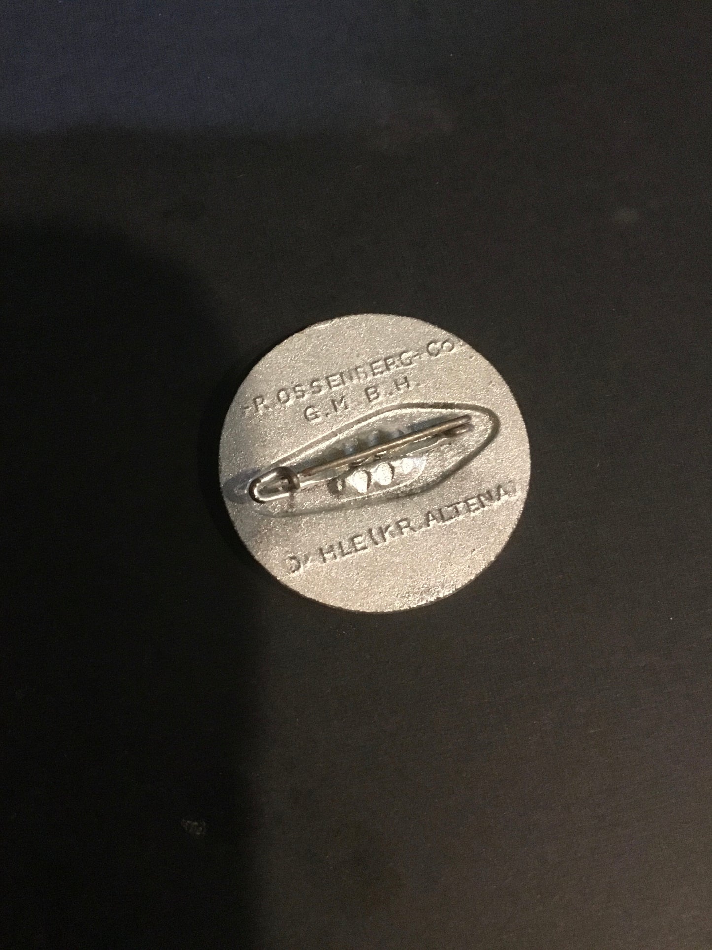 1937 German May Day TINNIE Badge