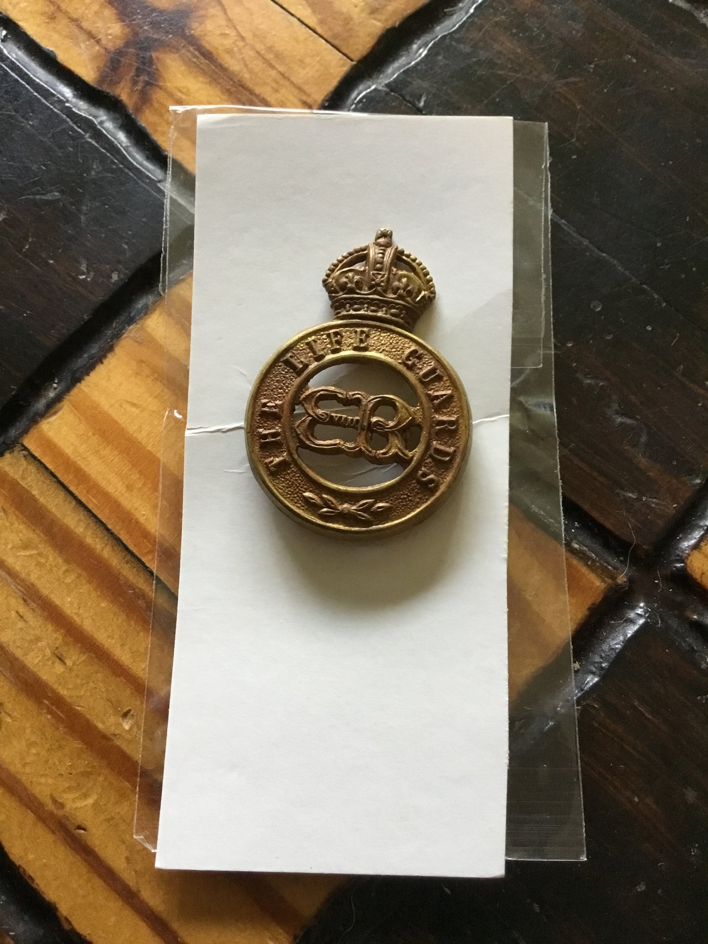 original Edward 8th   cap badge of the life guards   kings crown cap badge