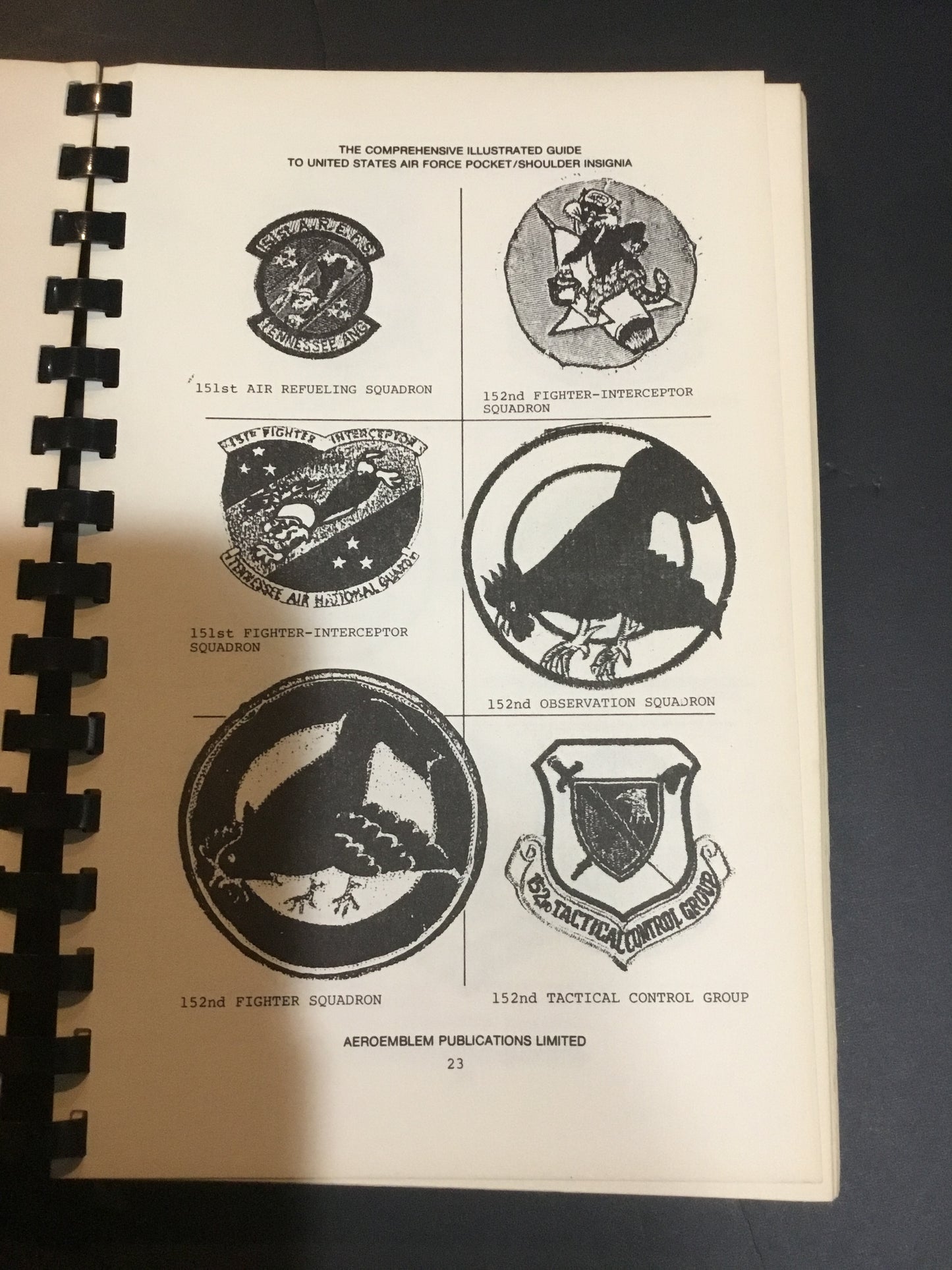 Comprehensive Illustrated Guide to United States Air Force Pocket / Shoulder Insignia. Volume 1. Polder, Jerome.