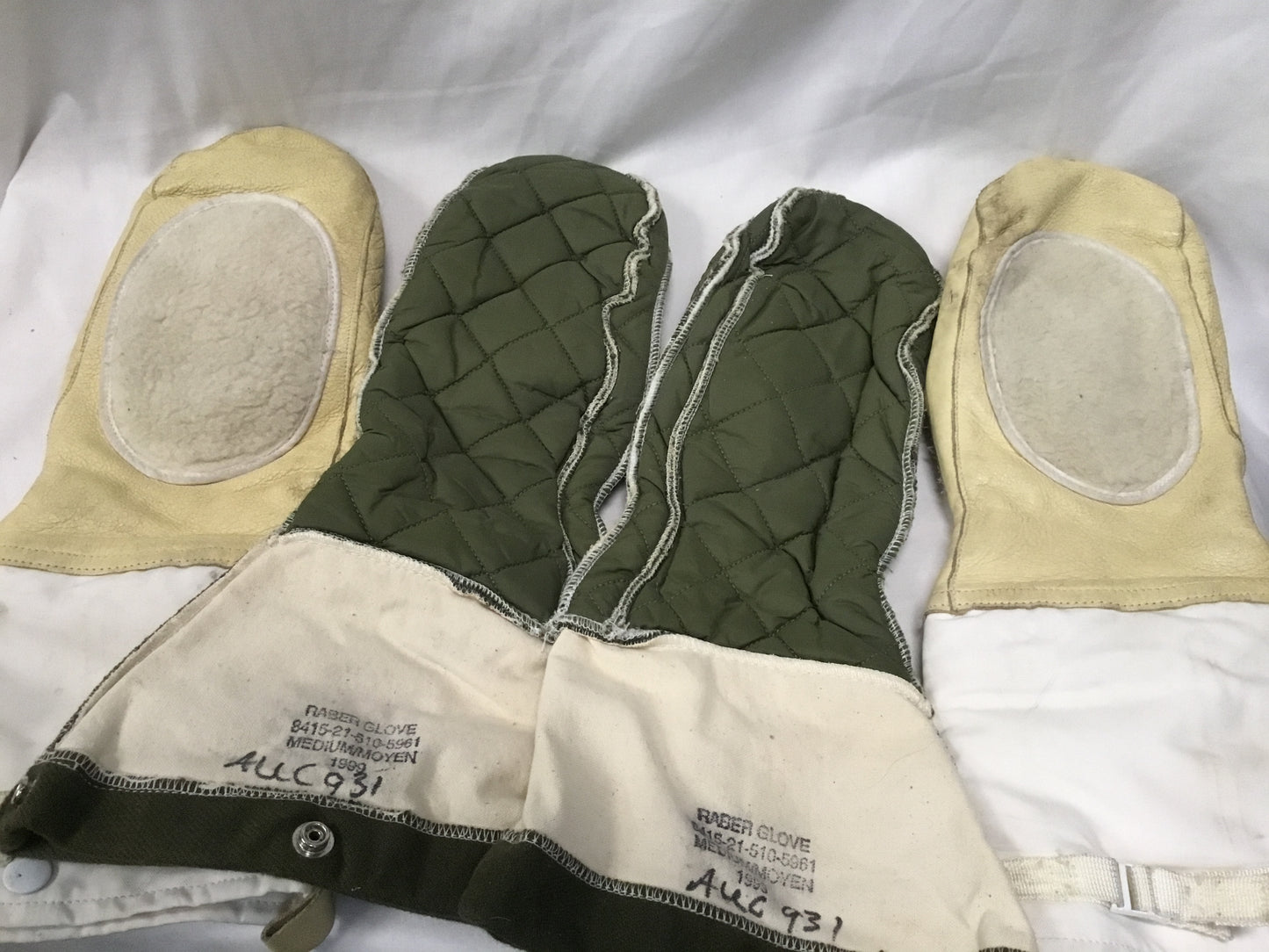 Canadian Military Arctic Mitts with Liner