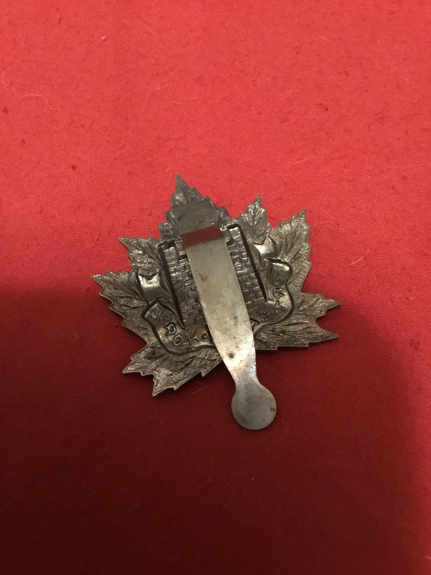 Canadian   Fort Garry Horse Cap Badge